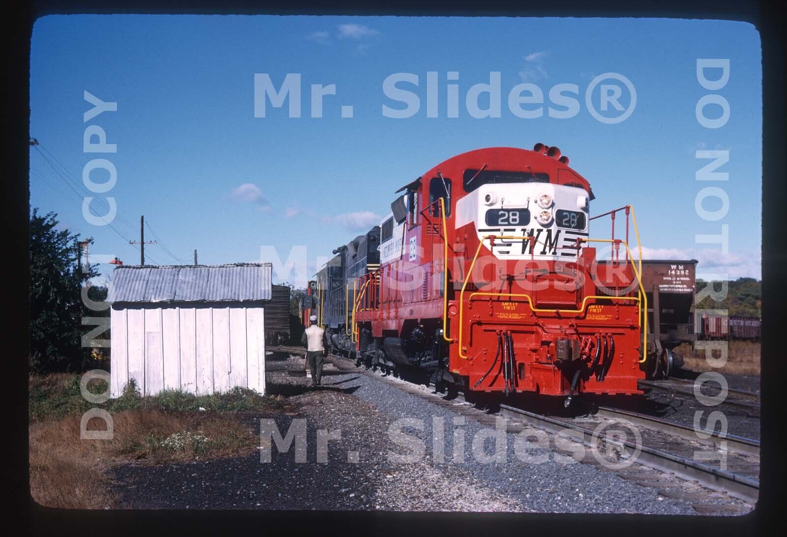 Original Slide WM Western Maryland Fresh Circus Paint GP9m 28 & 2 W/Psgr Train