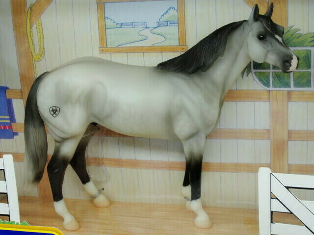 New 2008 Breyer ARIAT Limited Edition Classic Show Horse #500108 Collectible