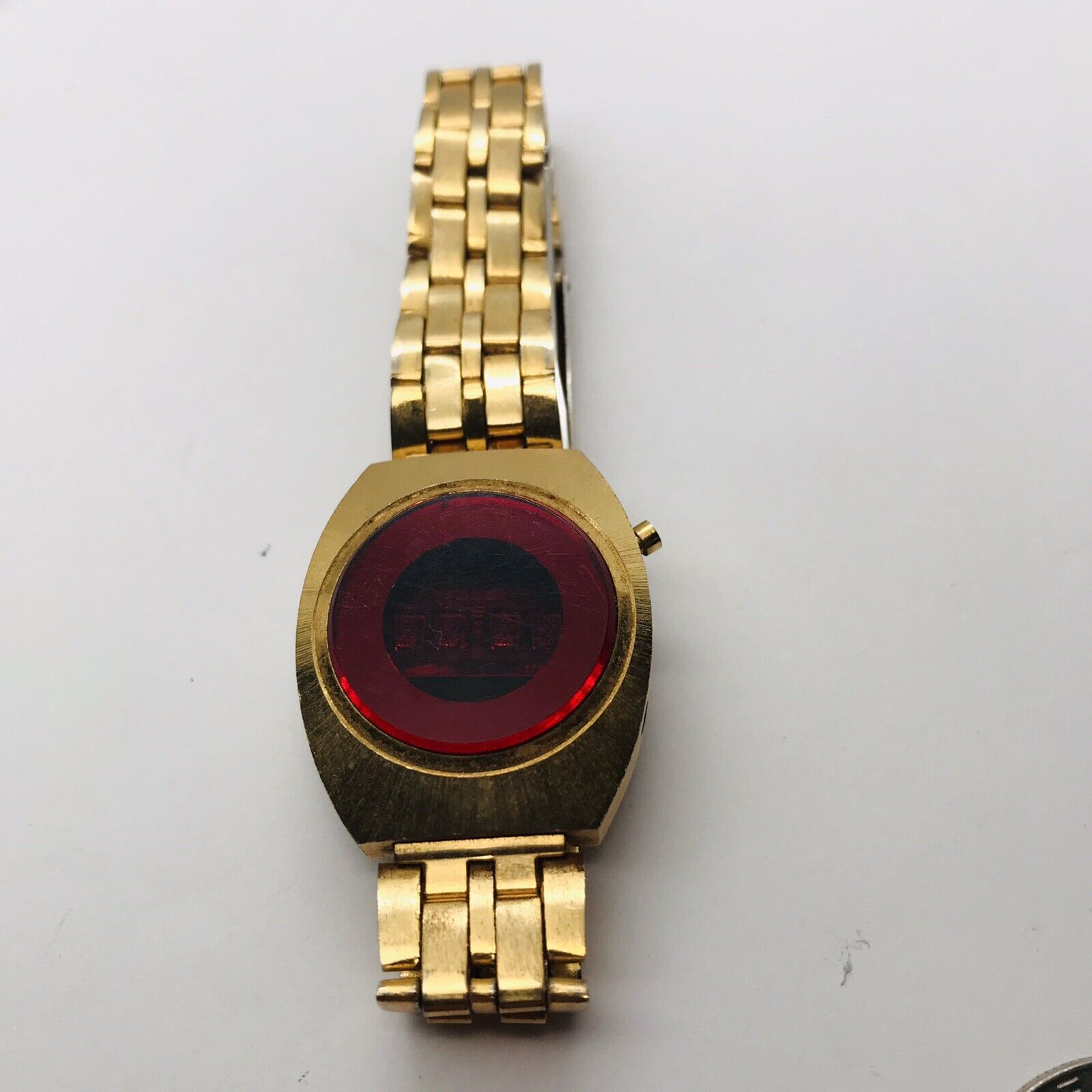 VINTAGE RED GLASS FACE CRYSTAL WATCH UNTESTED VINTAGE 1980s