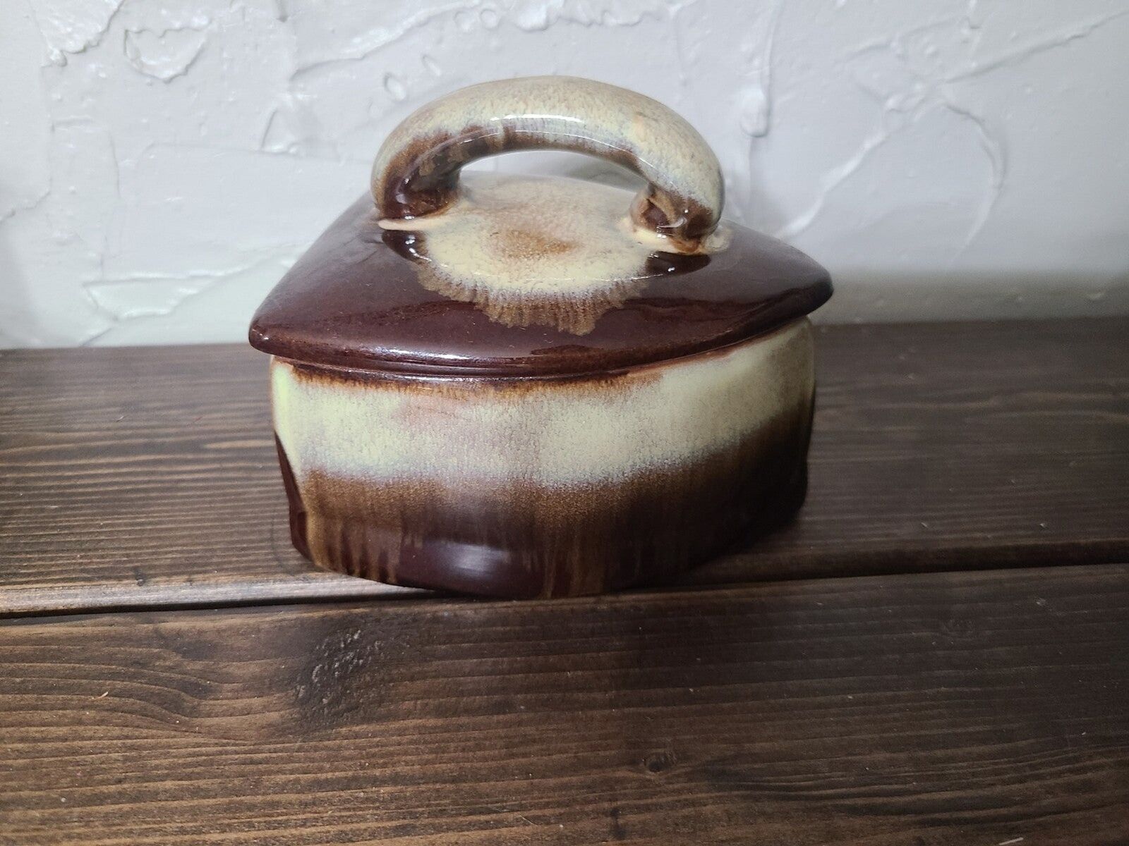 Vintage Brown & Beige Ceramic Iron Shaped Trinket/Jewelry Box Made In Japan