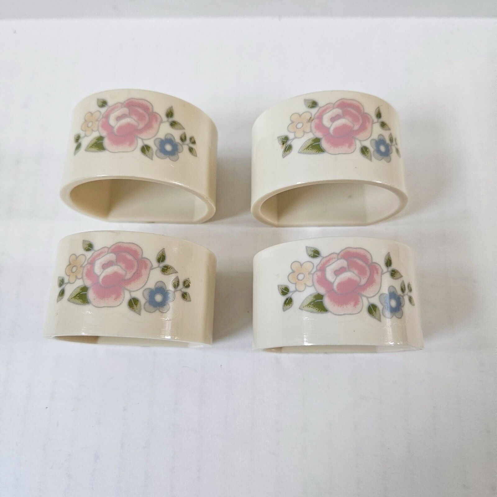 Vintage Pfaltzgraff Tea Rose Napkin Rings Holders Acrylic Set of 4