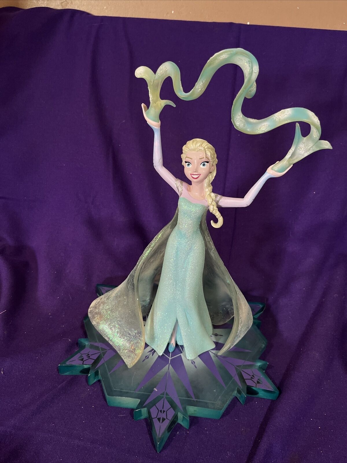 Extremely Rare Walt Disney Frozen Elsa with Ice Star Figurine Statue 