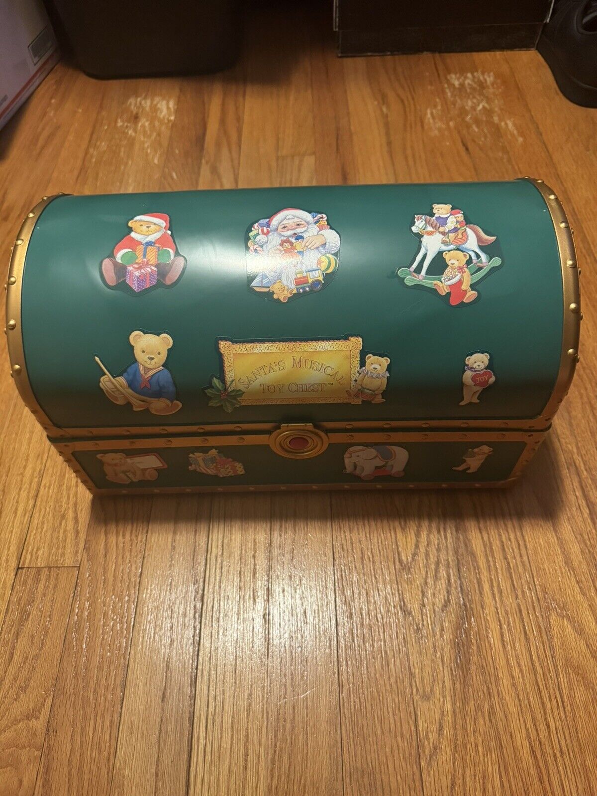 Mr. Christmas Santa's Musical Toy Chest 1994 Animated 35 Songs Works