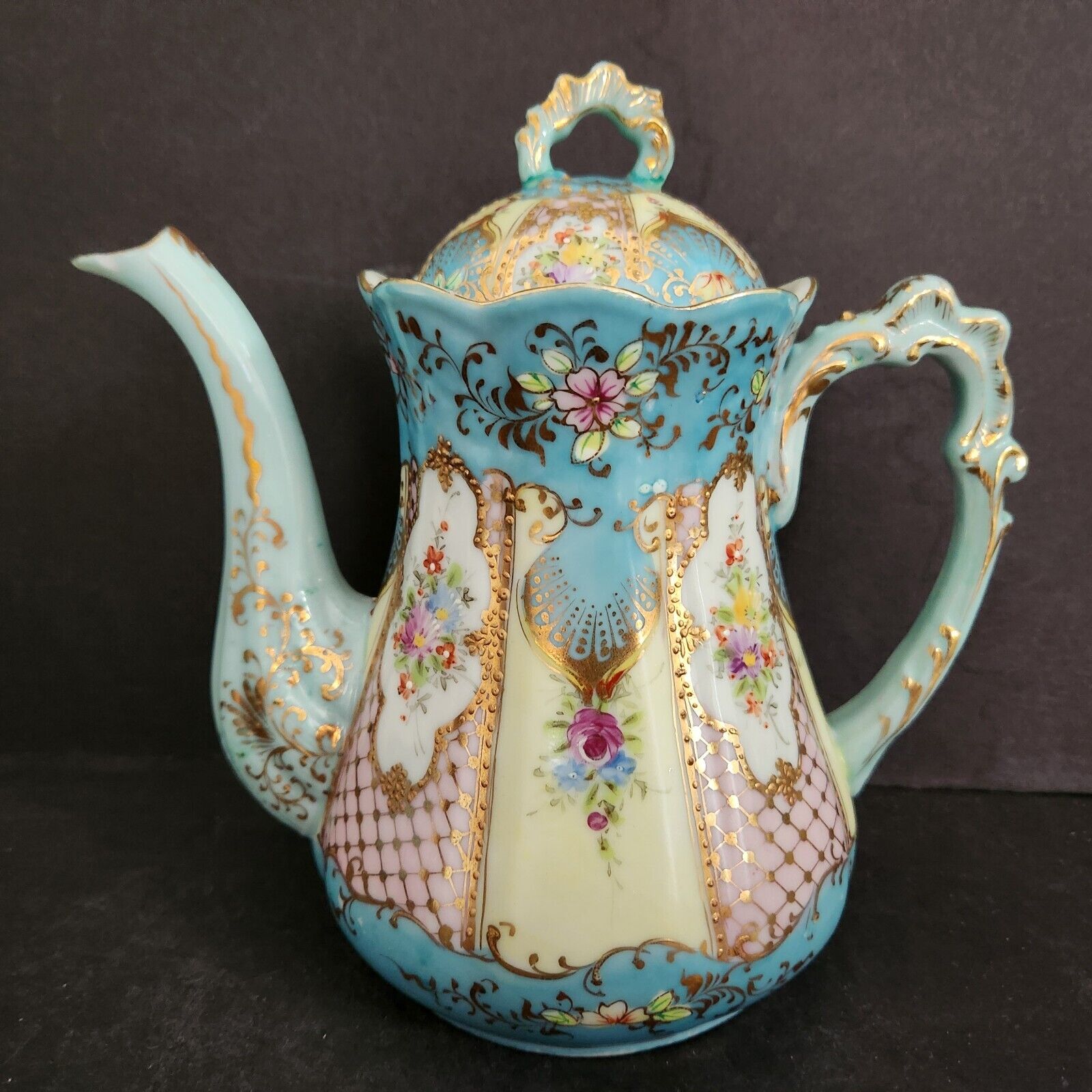 Blue Porcelain Teapot With Lid 7 1/4\
