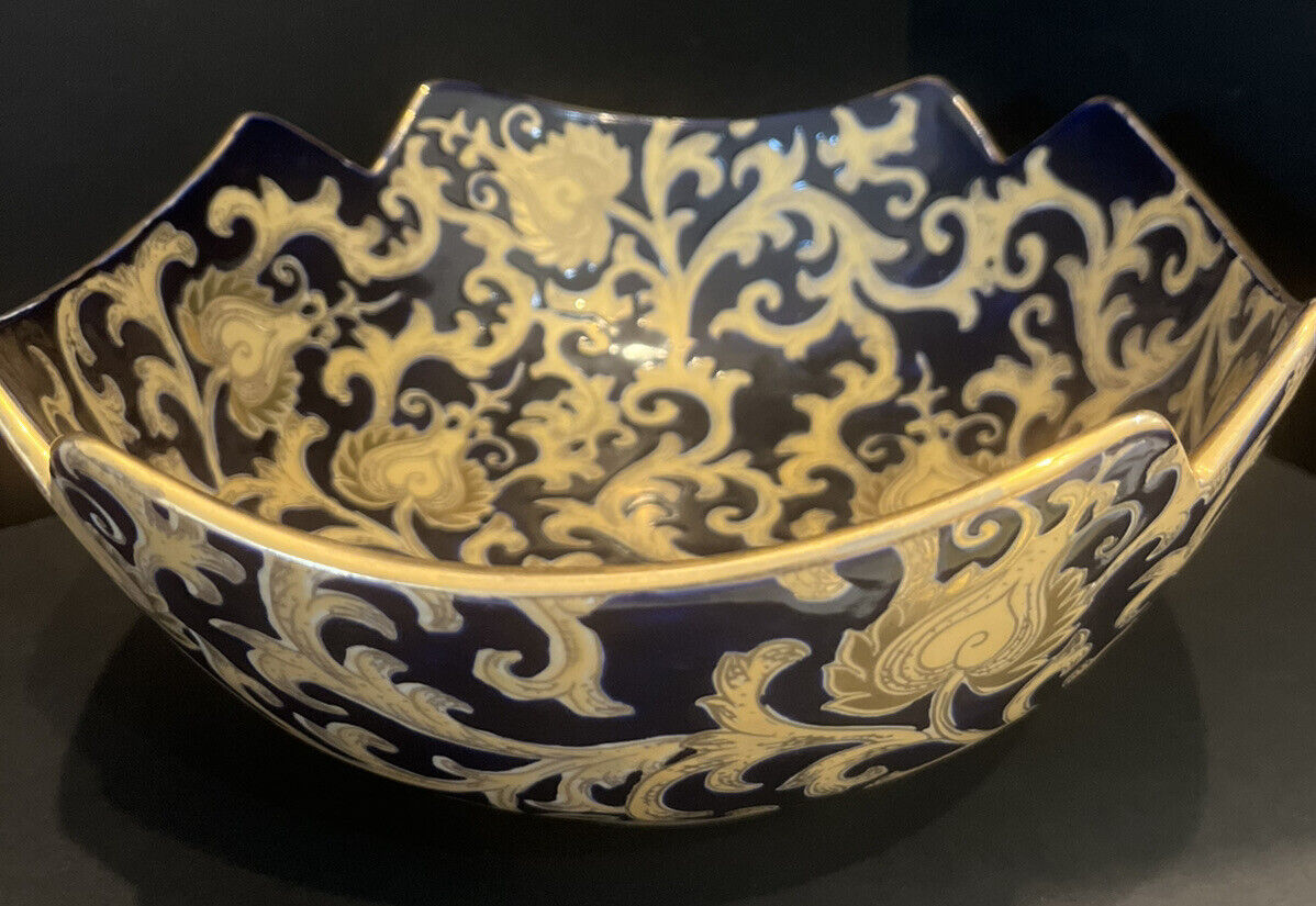 Chinese Porcelain Blue And Gold Abstract Rib Bowl Vintage 9-5” Signed