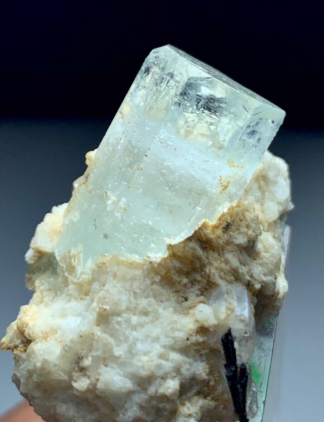 AquaMorganite Crystal - Morganite Var Aquamarine Mineral Specimen - 147 Ct.
