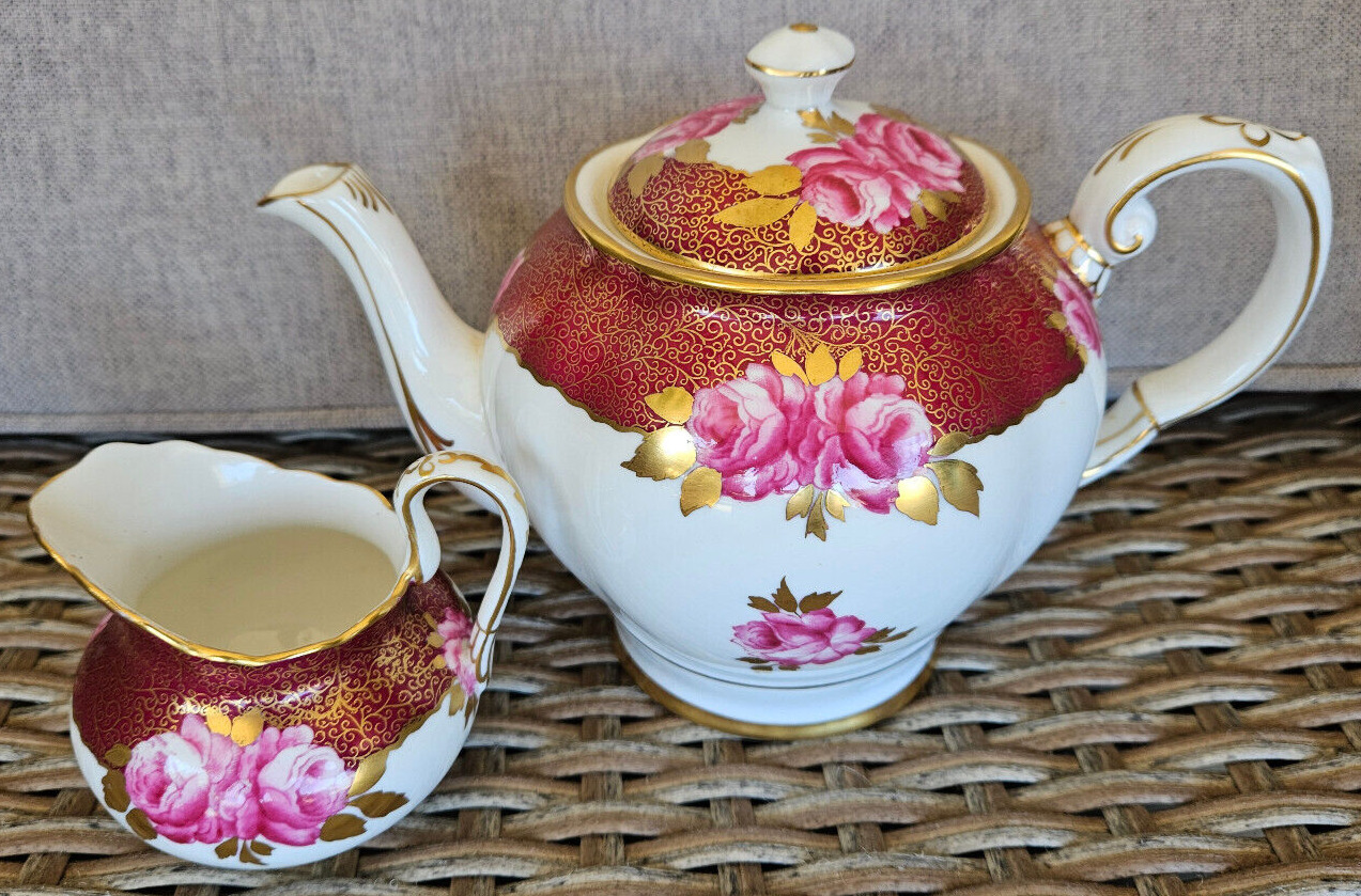 TUSCAN HEAVY GOLD CABBAGE ROSES HANDPAINTED TEAPOT AND CREAMER SET STUNNING