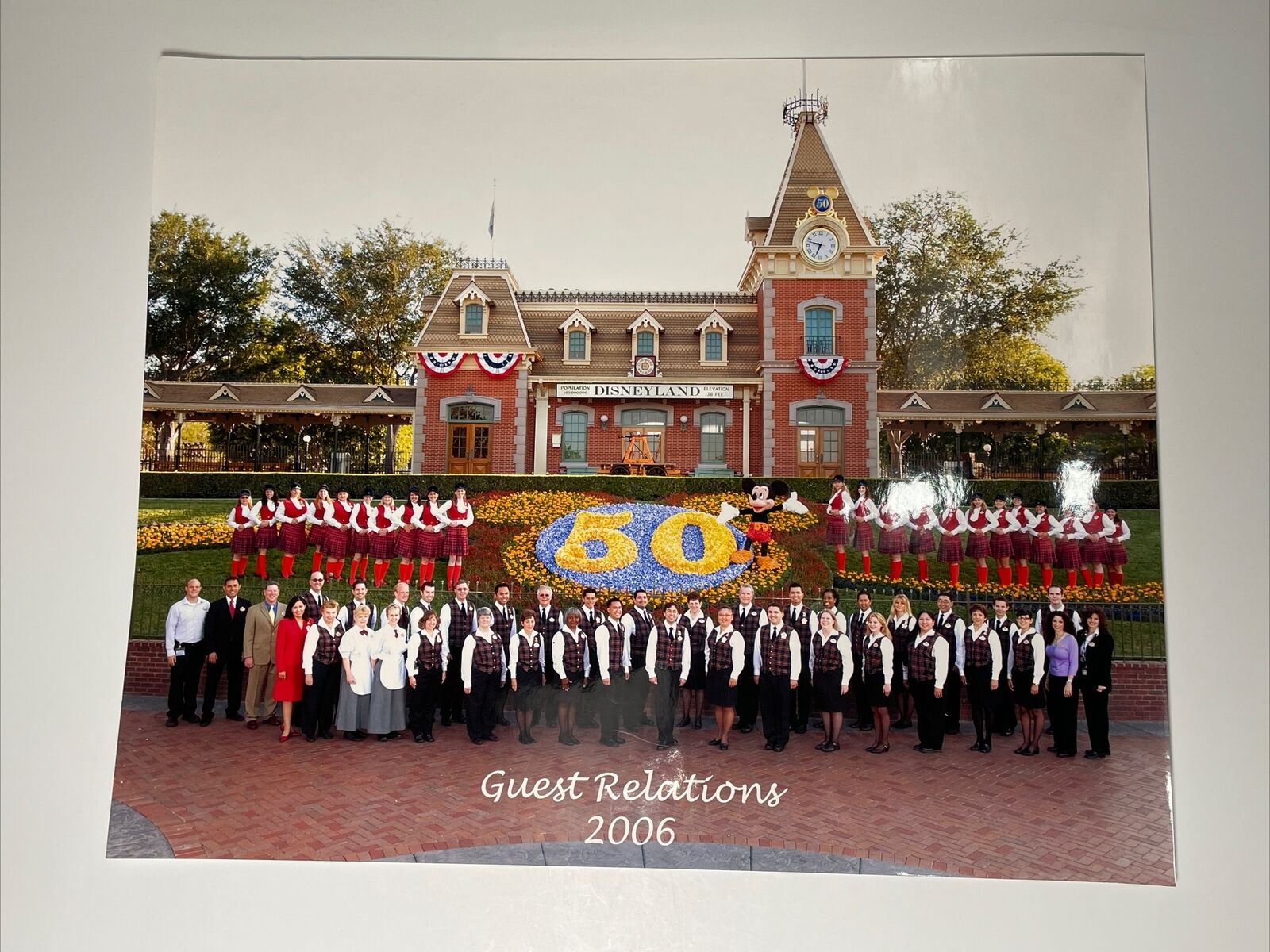 2006 Official Disneyland Guest Relations Staff Group Picture 16x20” RARE