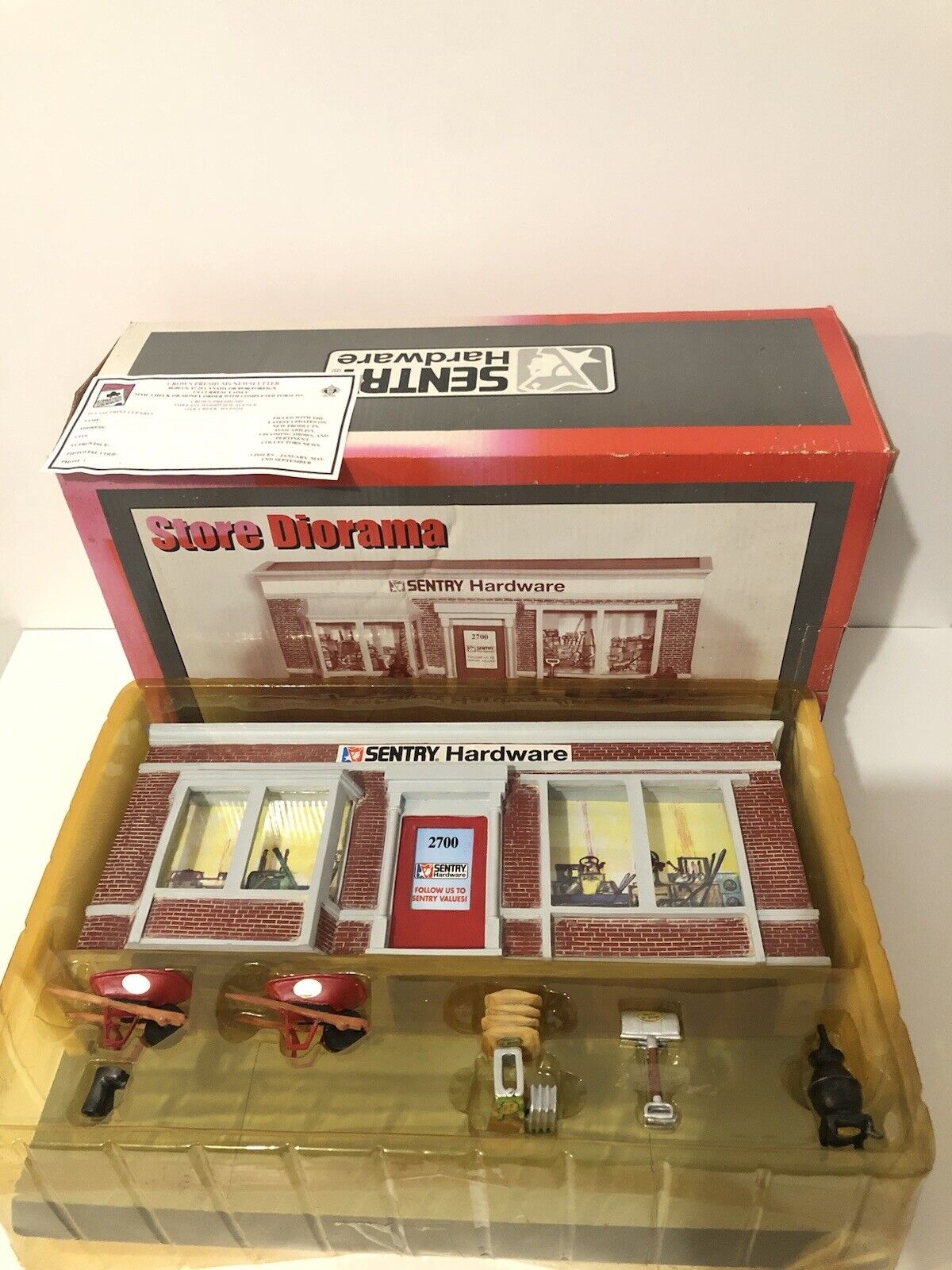 1:24 Sentry Hardware Store Diorama Set