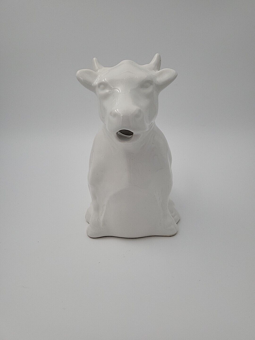 Vintage White - Ceramic Cow Bull Pitcher