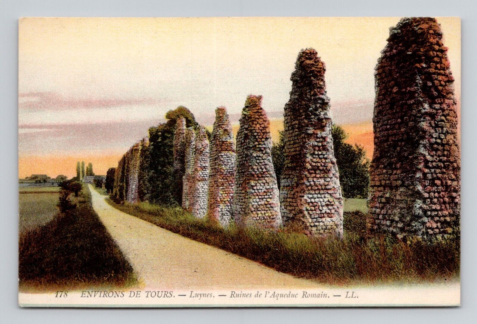Postcard Roman Aqueduct Ruins Luynes France, Antique D17