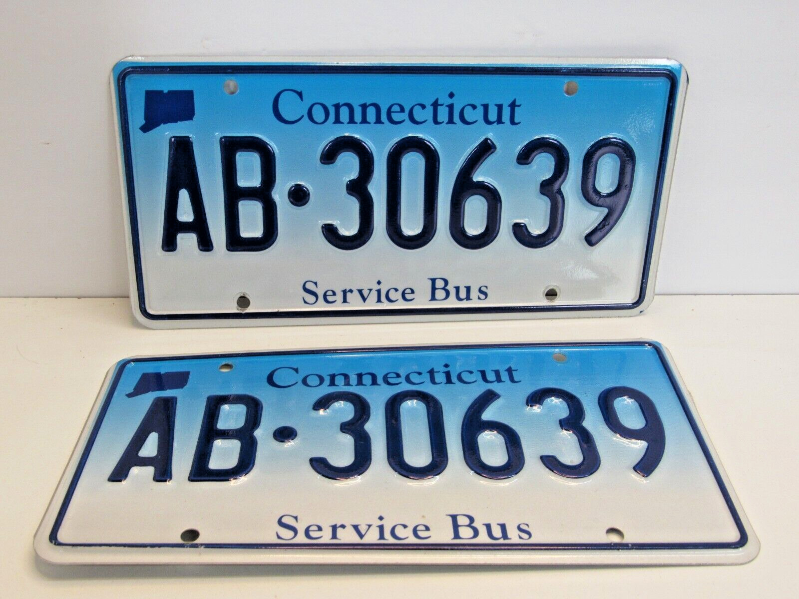 Connecticut License Plate Pair  AB 30639  BLUE FADE Service Bus  FQ-44