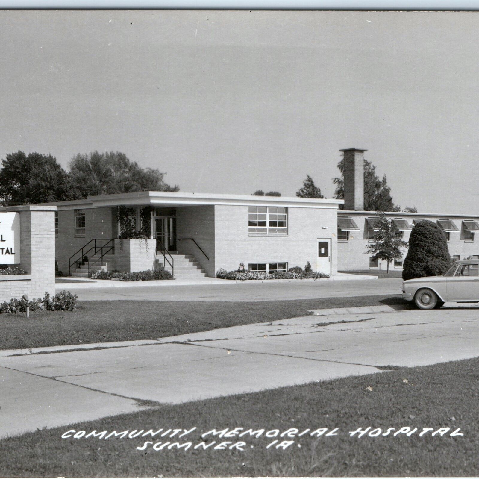 c1950s Sumner, IA RPPC Community Memorial Hospital Real Photo Postcard A104