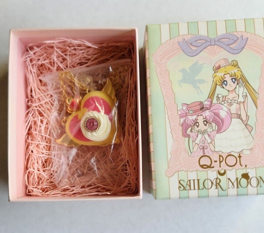 Q-pot Café Japan x Sailor Moon 2017   Sweet Crisis Moon Macaron Necklace (New)