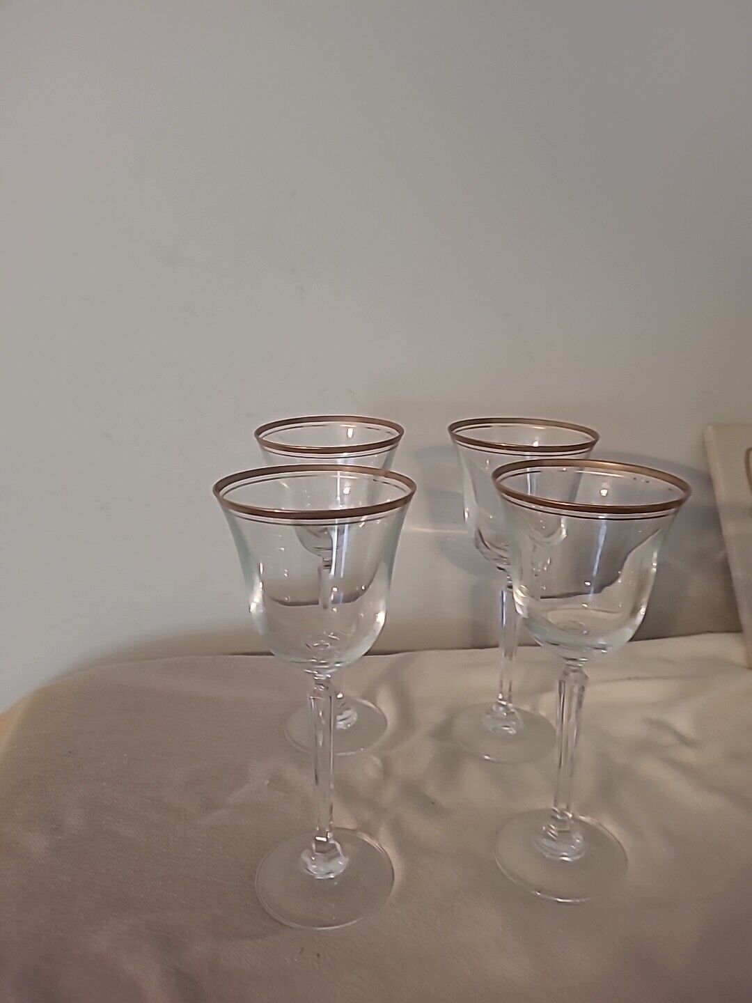 Set Of 4 Mikasa Wheaton Tall Wine Glasses