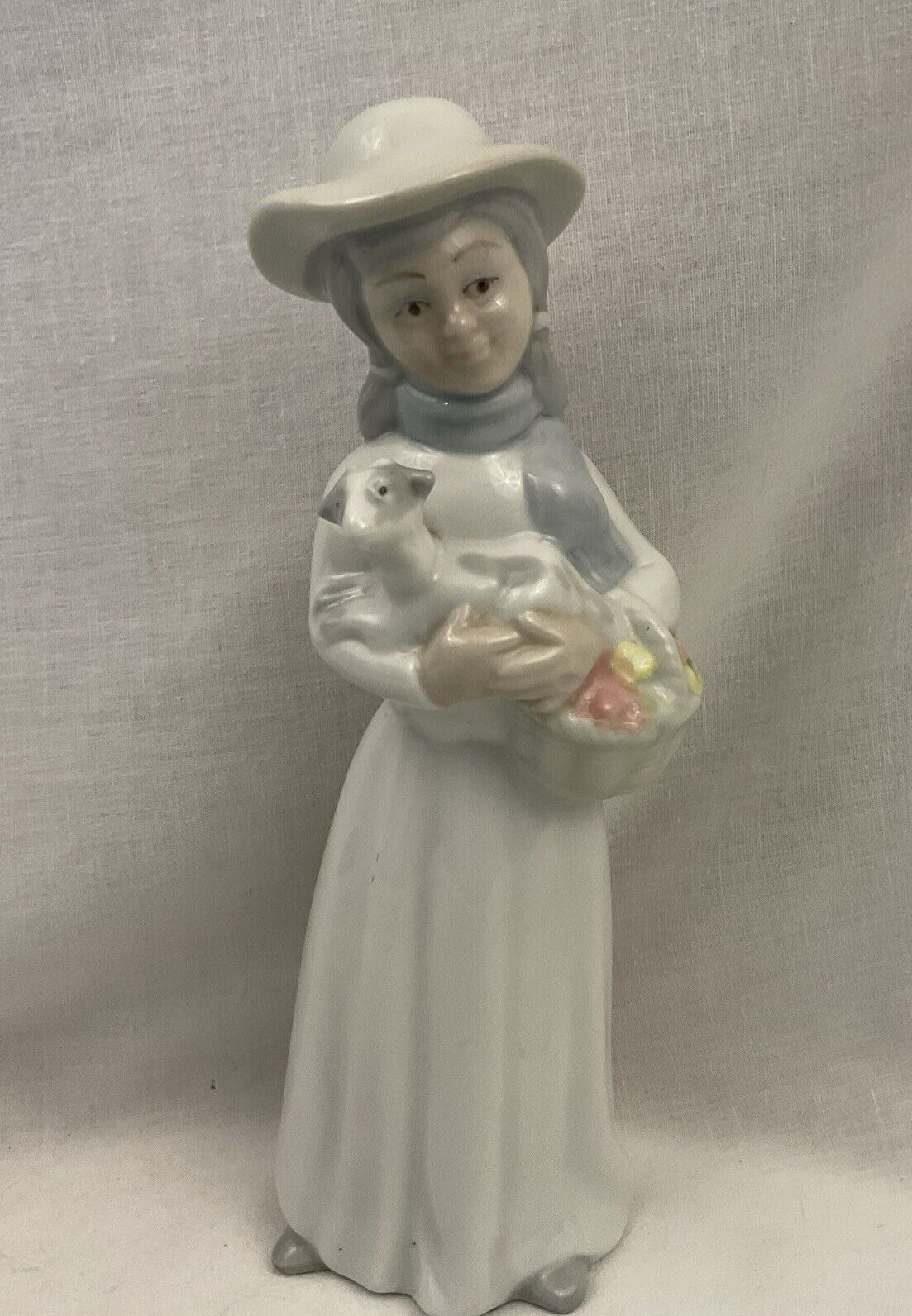 Tengra Girl with Lamb And Basket Hand Crafted Porcelain Figurine Spain 10
