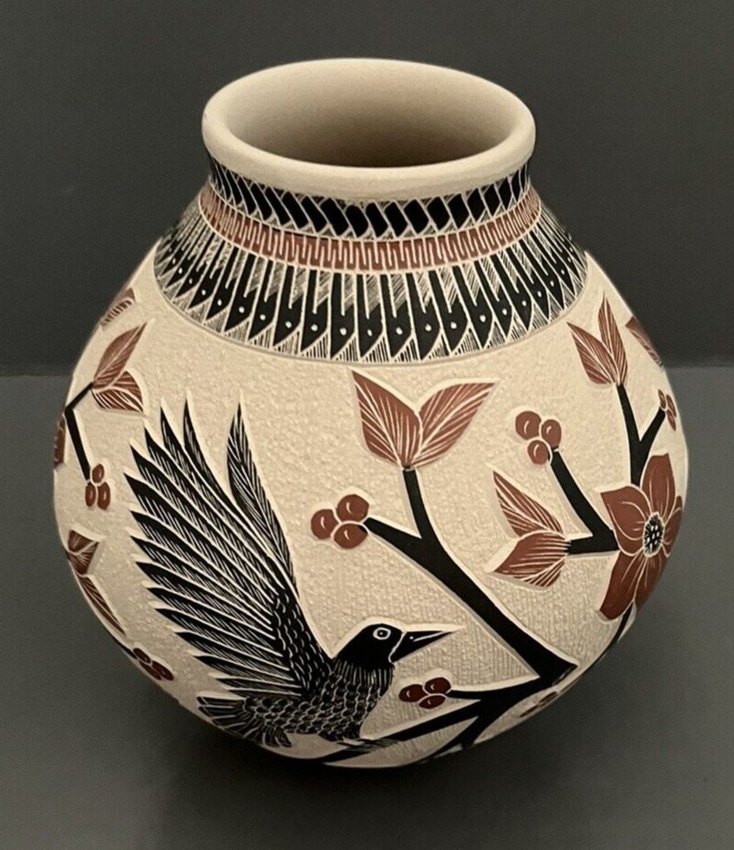 Mata Ortiz Pottery Lupita Quezada White Clay Carved Sgraffito Black Bird Art