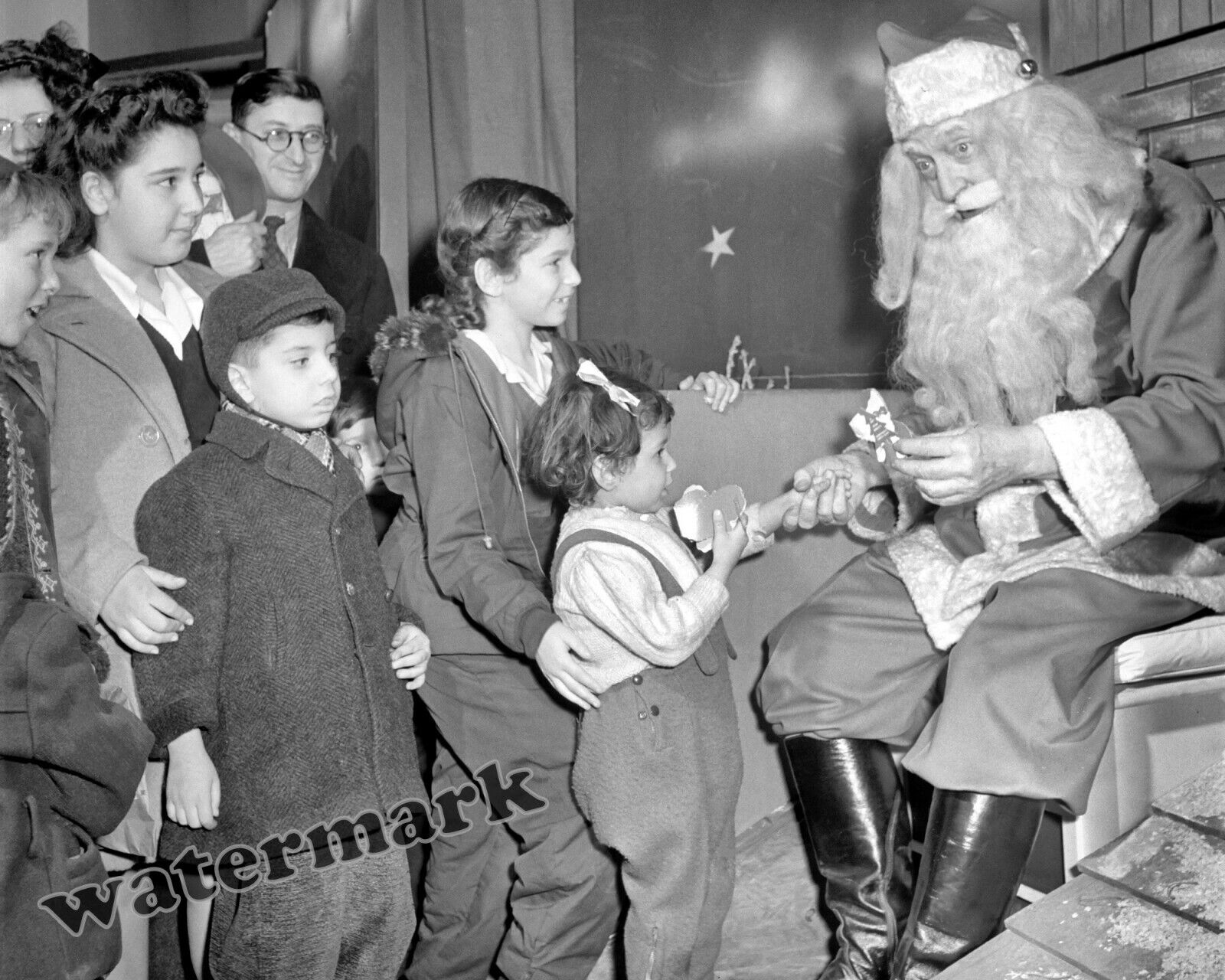 Macy's Department Store Santa Claus New York Year 1942  8x10 Photo