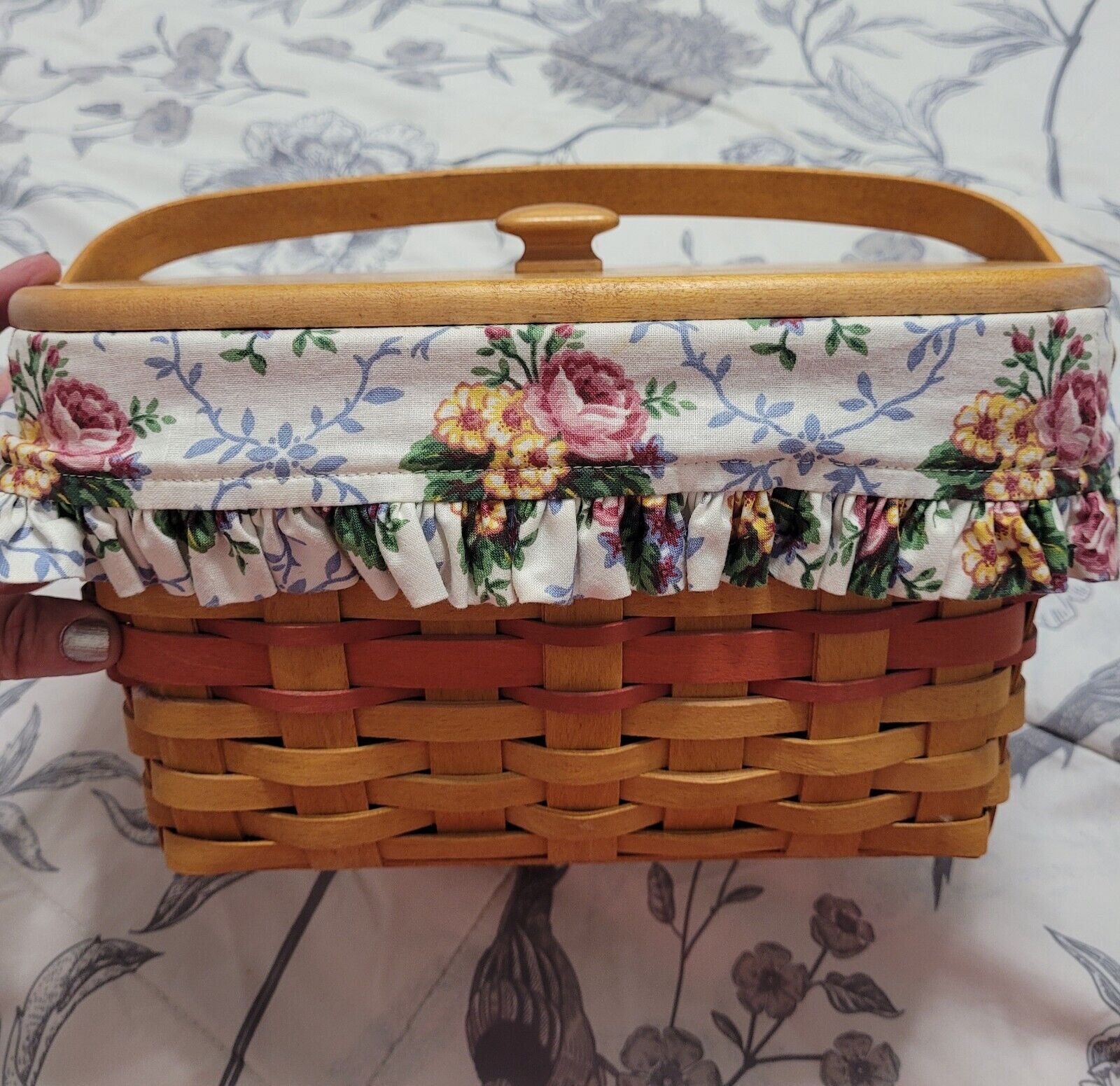 1997 Longaberger Timeless Memories Basket Wooden lid Floral liner Plastic Liners