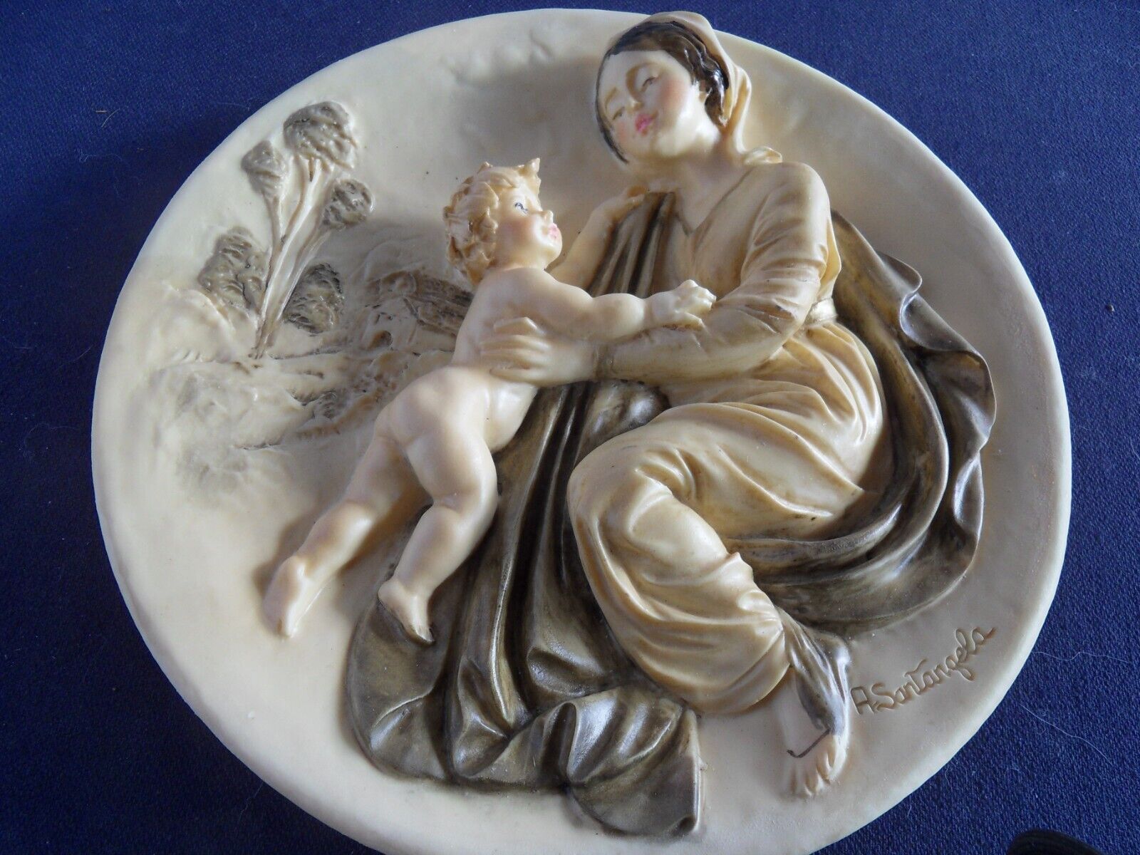 decorative Plate carved of alabaster made in Italy