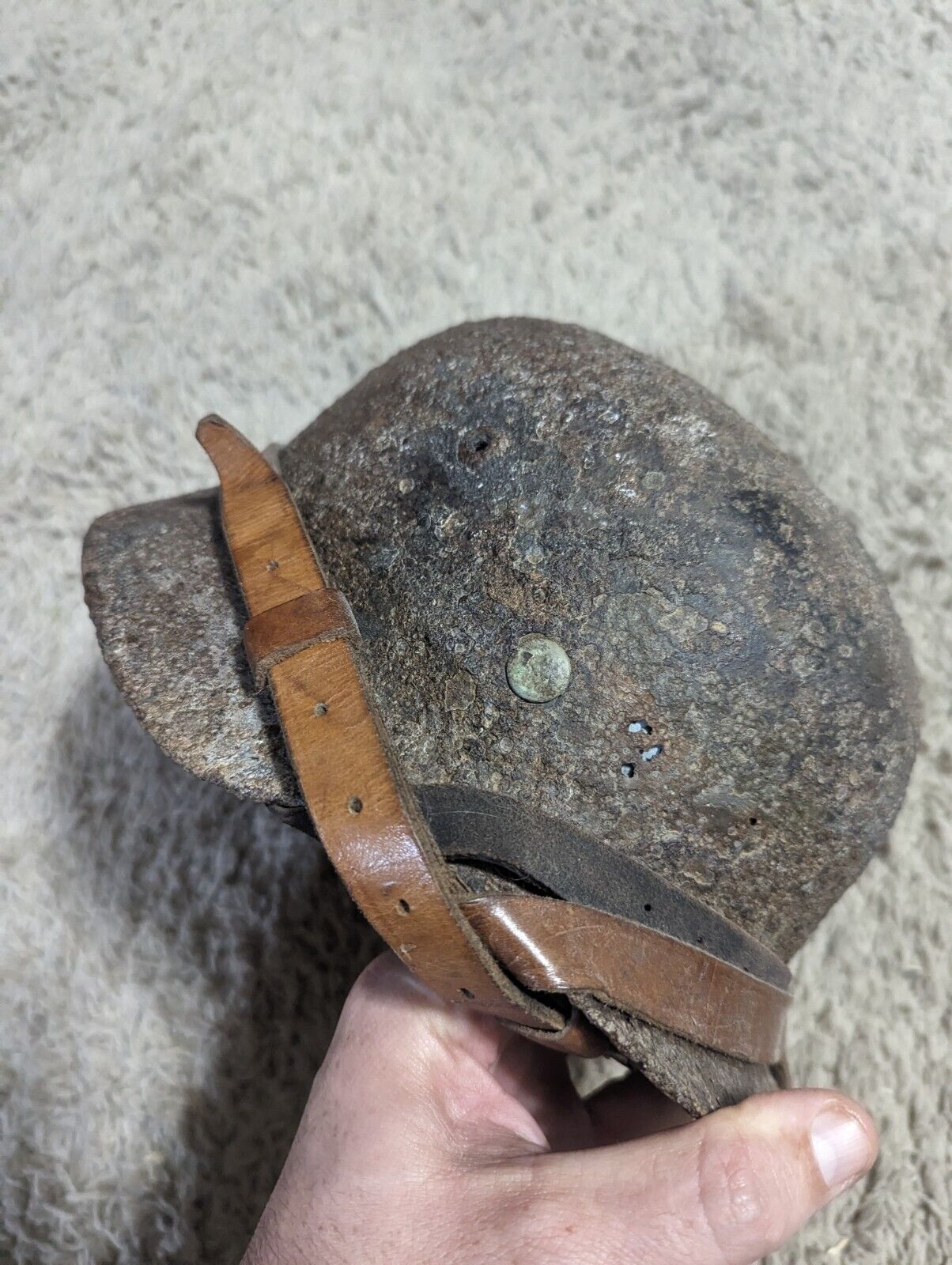 WW2 German M40 relic helmet with carrying strap