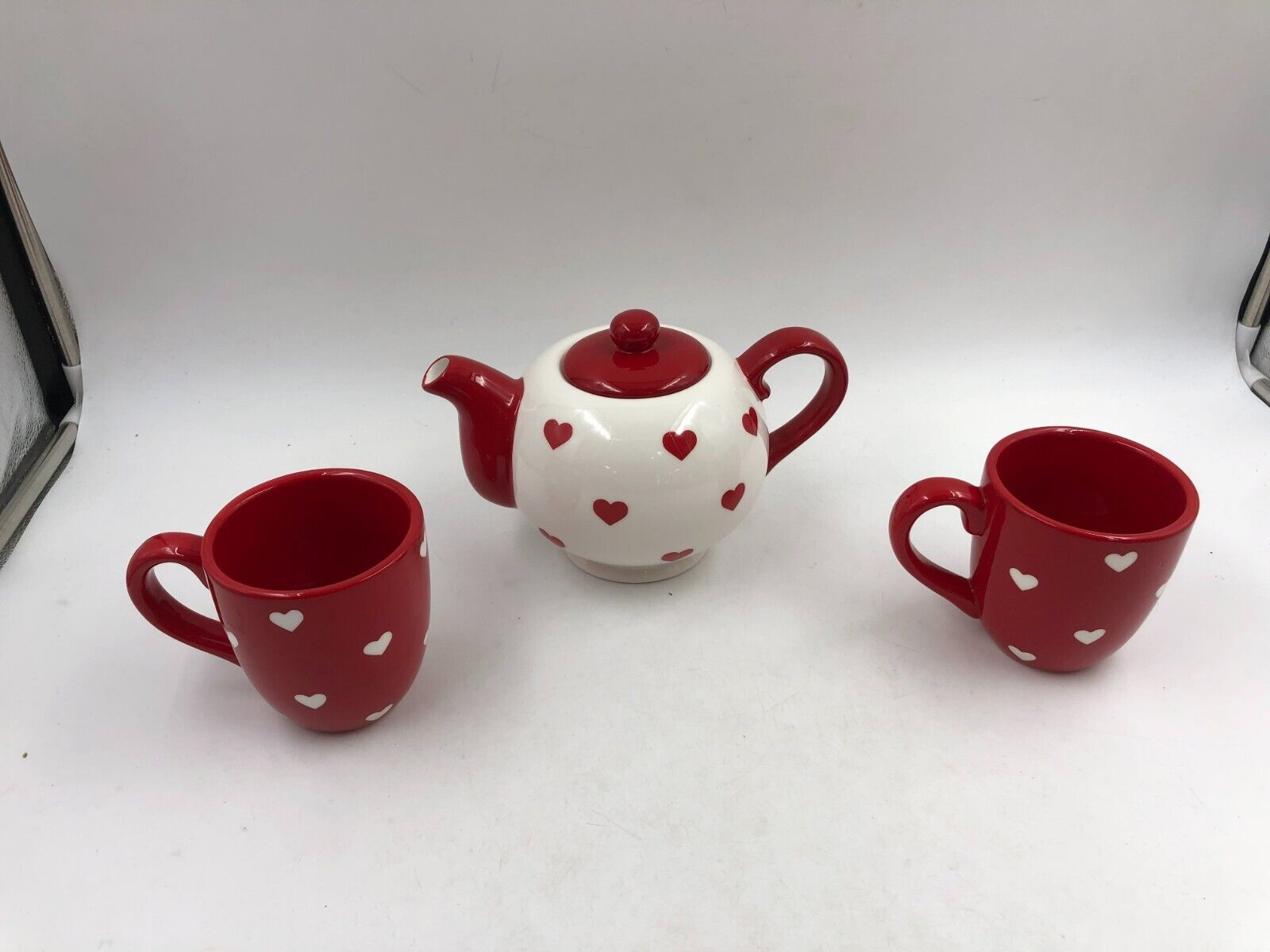 Terramoto Ceramic Red & White Hearts Teapot & Mug Set For 2 AA02B14010