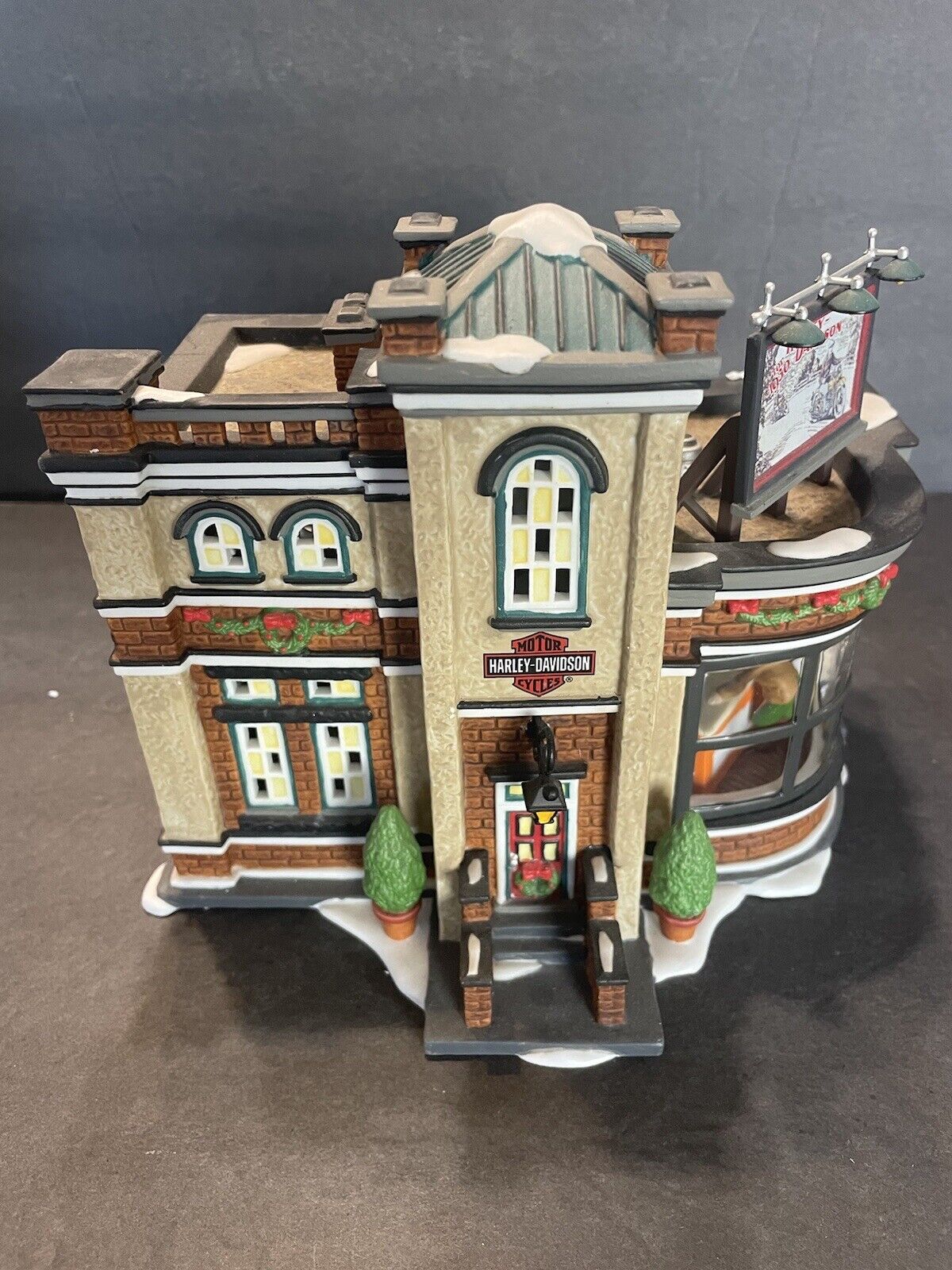 Dept 56 Christmas in the City - Harley Davidson Detailing Parts and Service 2004