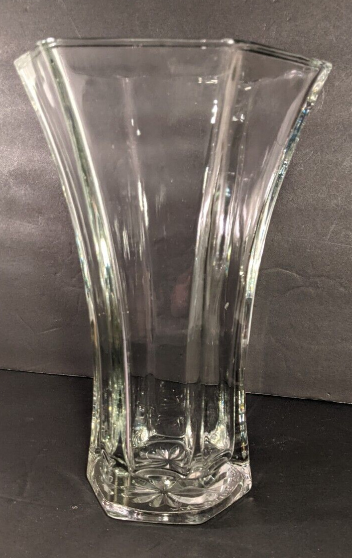 Hoosier Glass Vase 4041 ~ Vintage ~ Clear Large Heavy ~ 10” Tall x 7” Wide @ Top