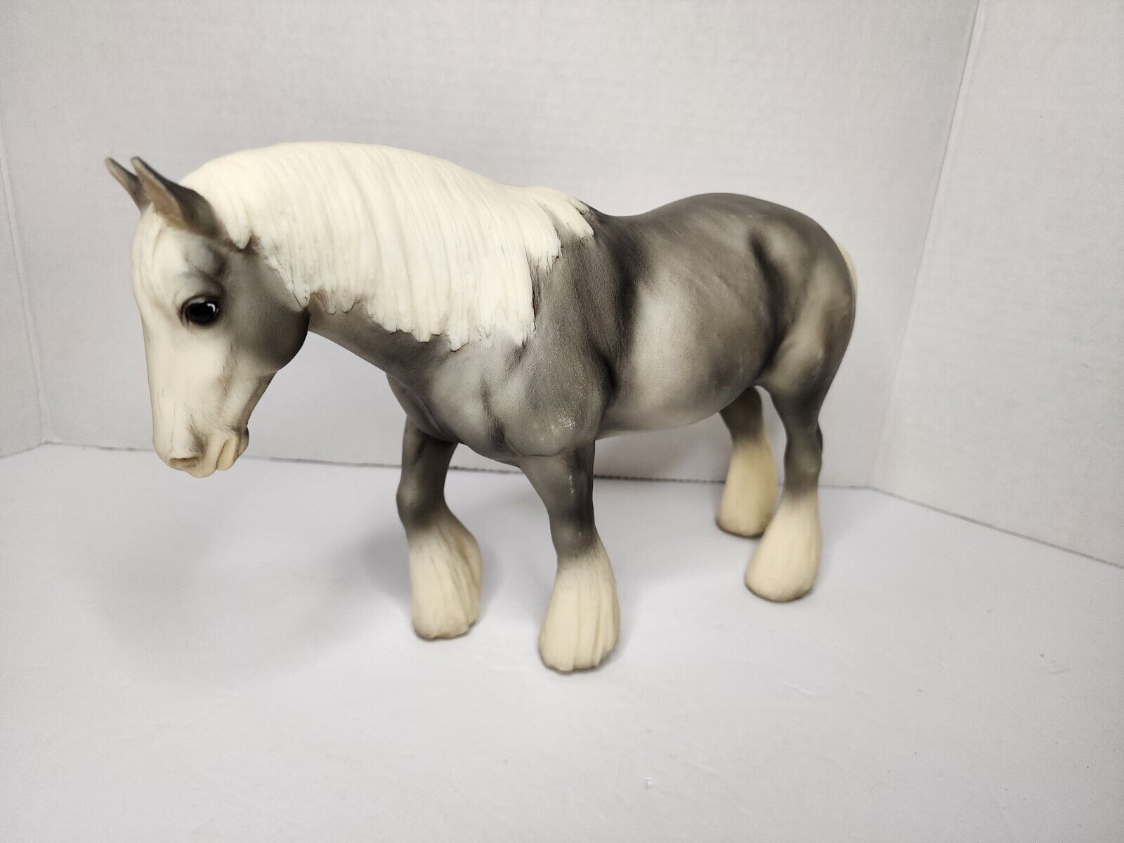 Breyer Molding Co. USA Clydesdale Horse Chess 71 Gray White Mane No Packaging