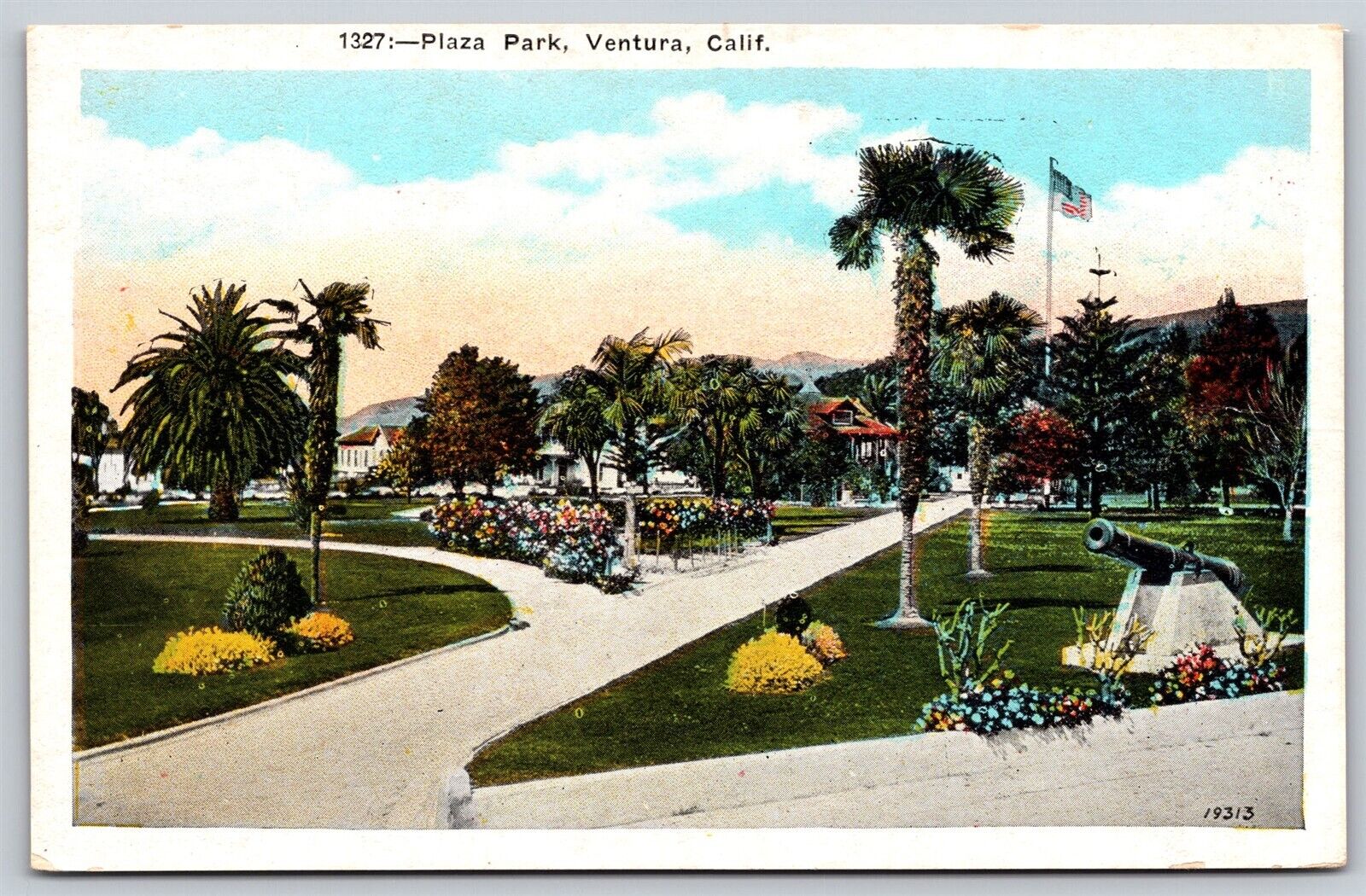 Postcard Plaza Park, Ventura CA U131