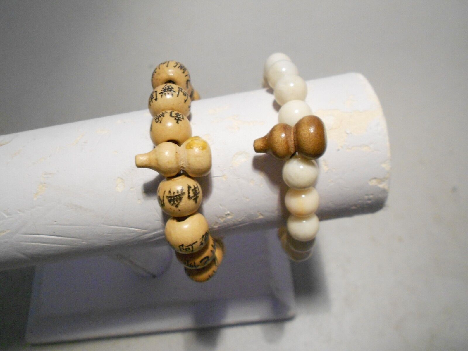 2pcs.vintage wooden& coral Buddhist stretching prayer bracelets