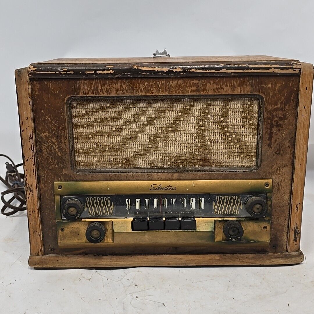 1949 Silvertone Model 8052 AM 6 Tube Radio Wood Push Button TableTop MCM Deco