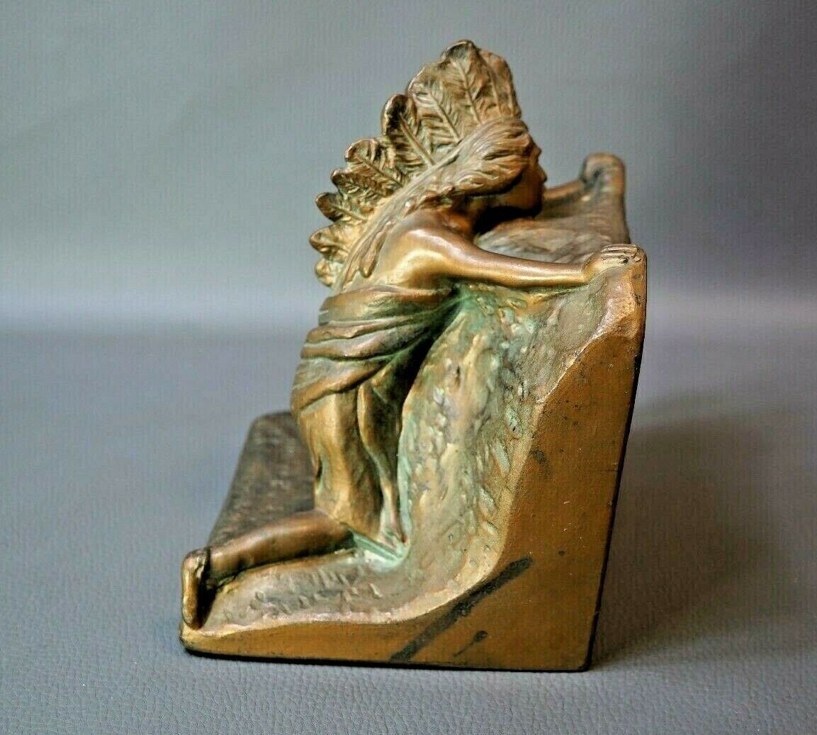 1911 Antique Nellye Partridge Brooklyn Kneeling Indian Figure Bronze Bookend 