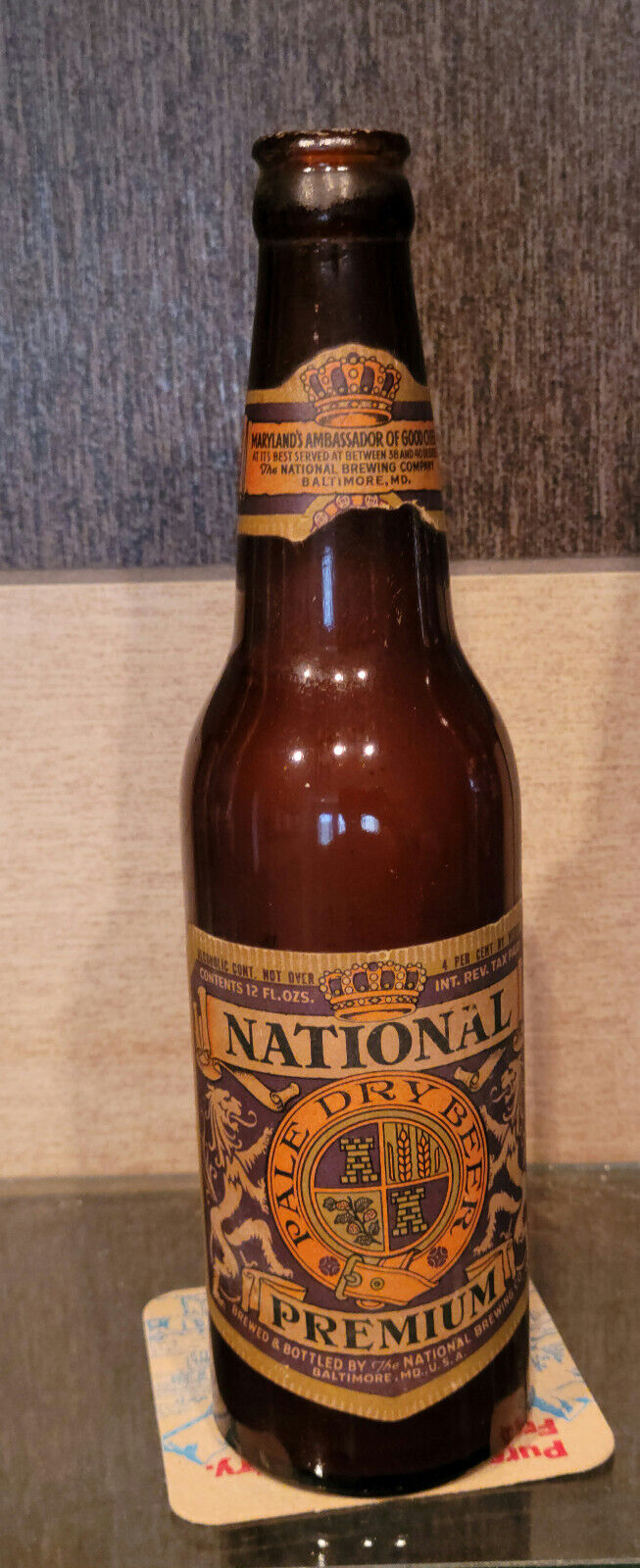 1940s NATIONAL PREMIUM PALE DRY BEER BOTTLE WITH NECK LABEL BALTIMORE MD IRTP