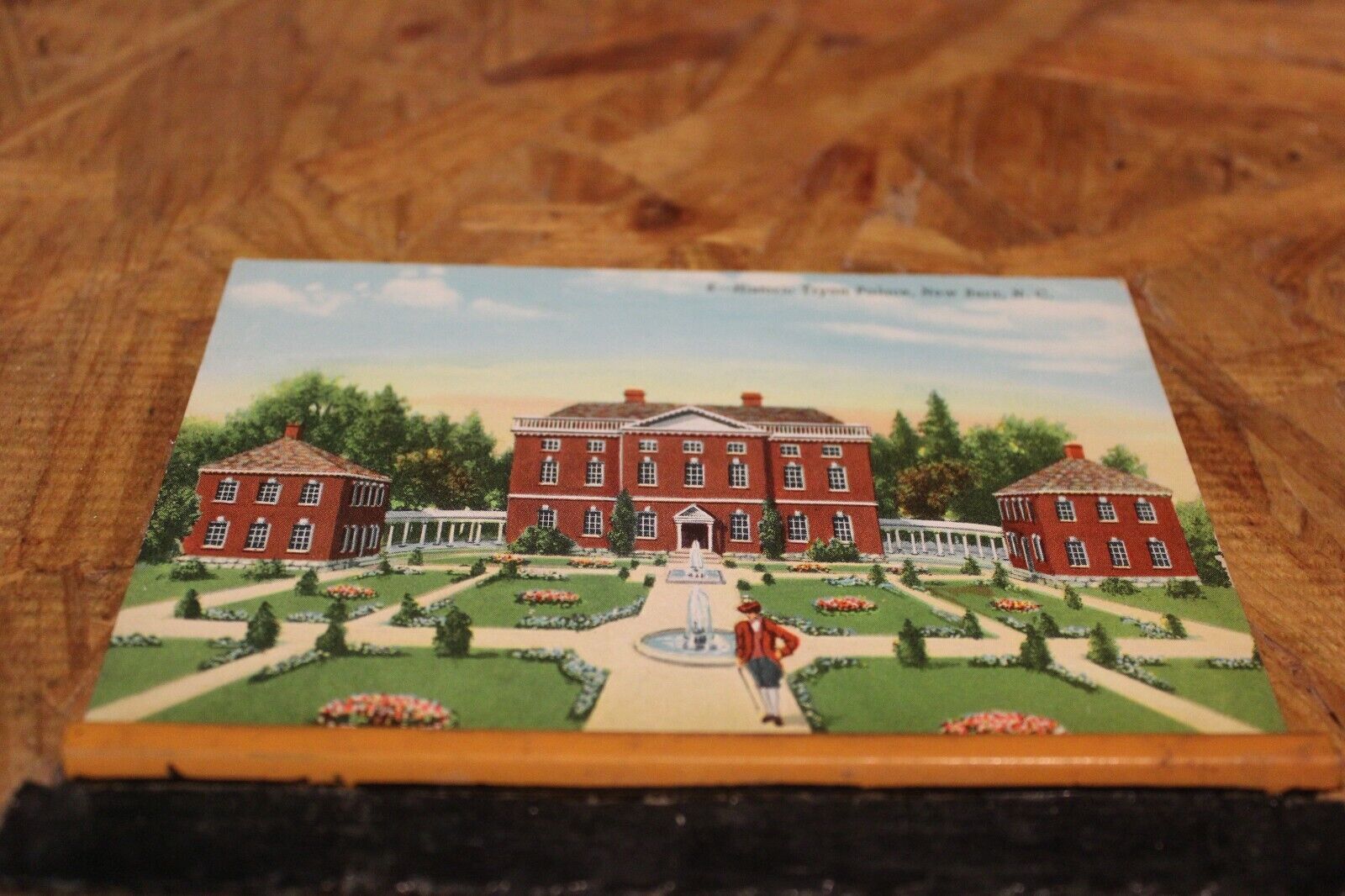 Postcard-A-Tryon Palace, New Bern, N. C.-Linen-Unposted