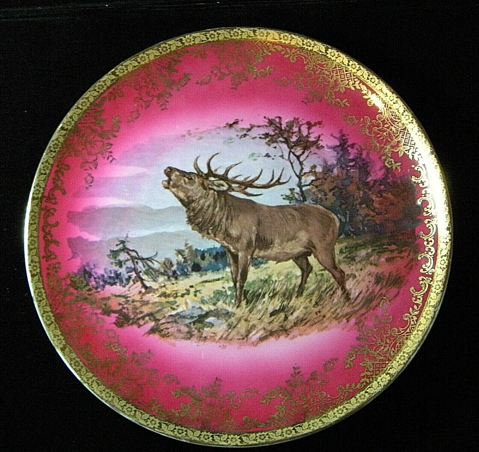 STW Bavaria Gilt Encrusted Hunting Cabinet Plates: Elk & Deer