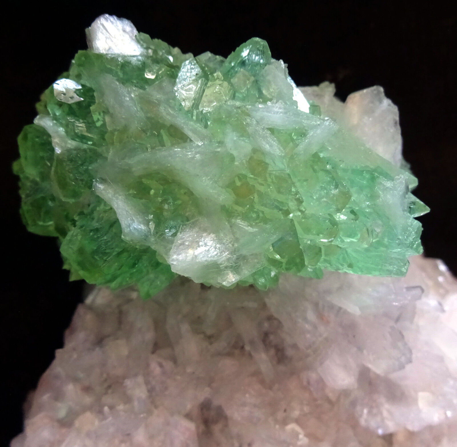 Stunning Pointed Green Apophyllite Crystals Flower Format On Stilbite Base #16.1