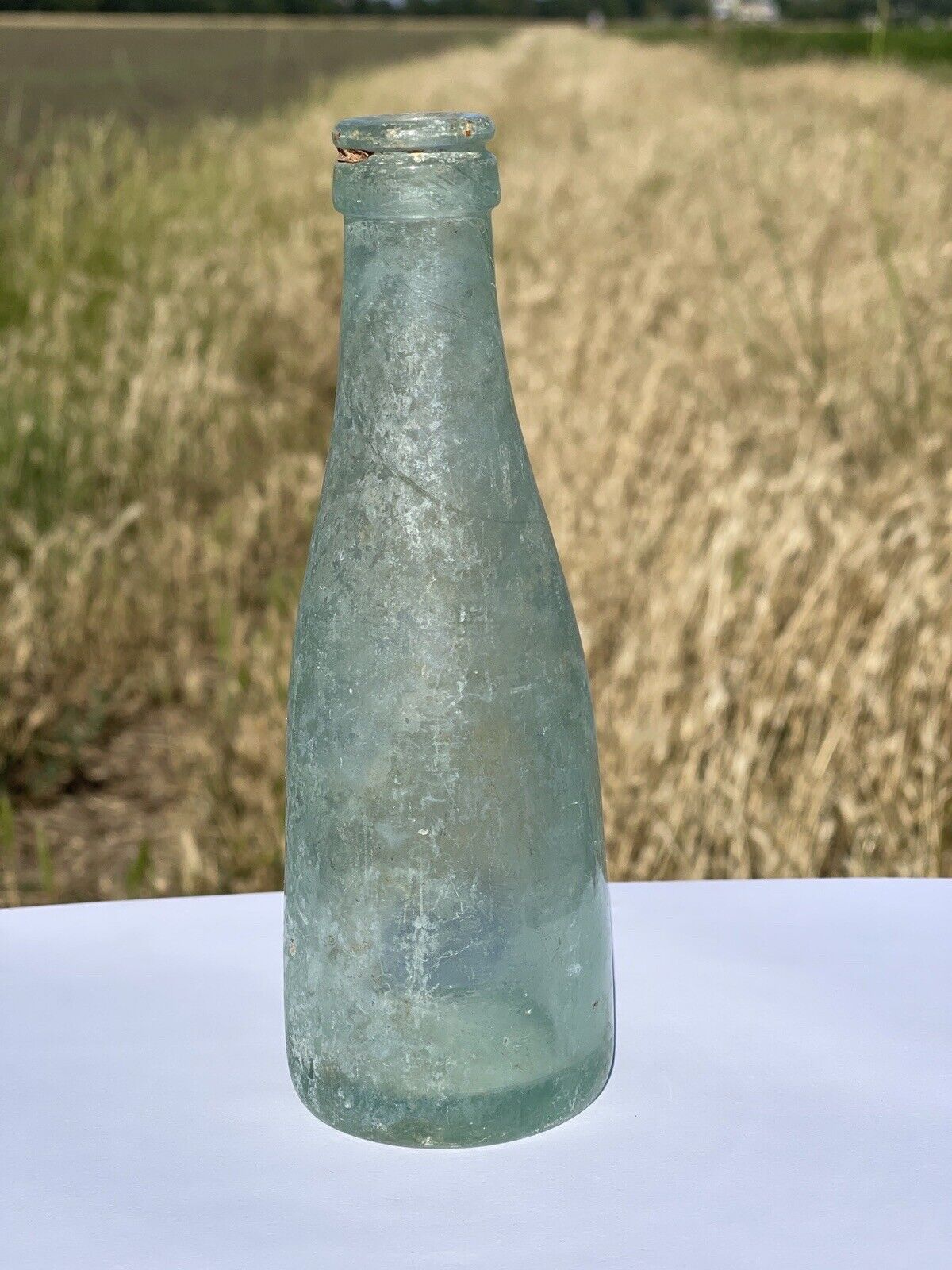 Antique Wine Bottle.Glass.1800-1900\'s