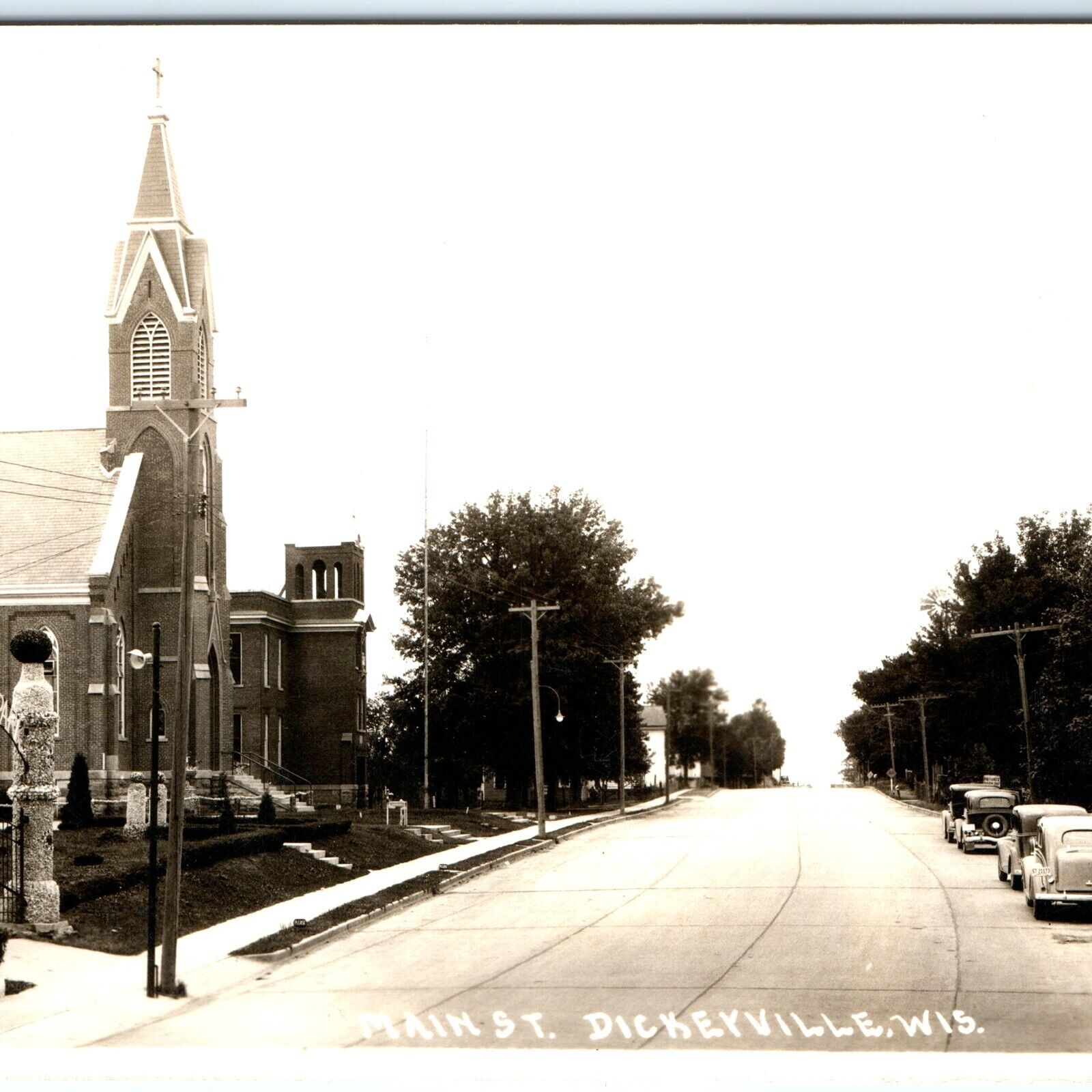 c1940s Dickeyville, Wis Sharp RPPC Main St Real Photo Postcard Diamond WI A161