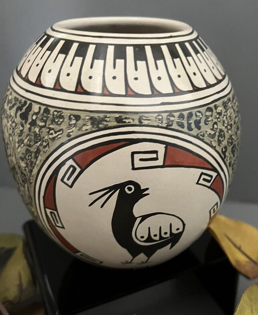Mata Ortiz Pottery Jose Martinez Emu Ostrich Bird Olla Vase Paquime Mexican Art