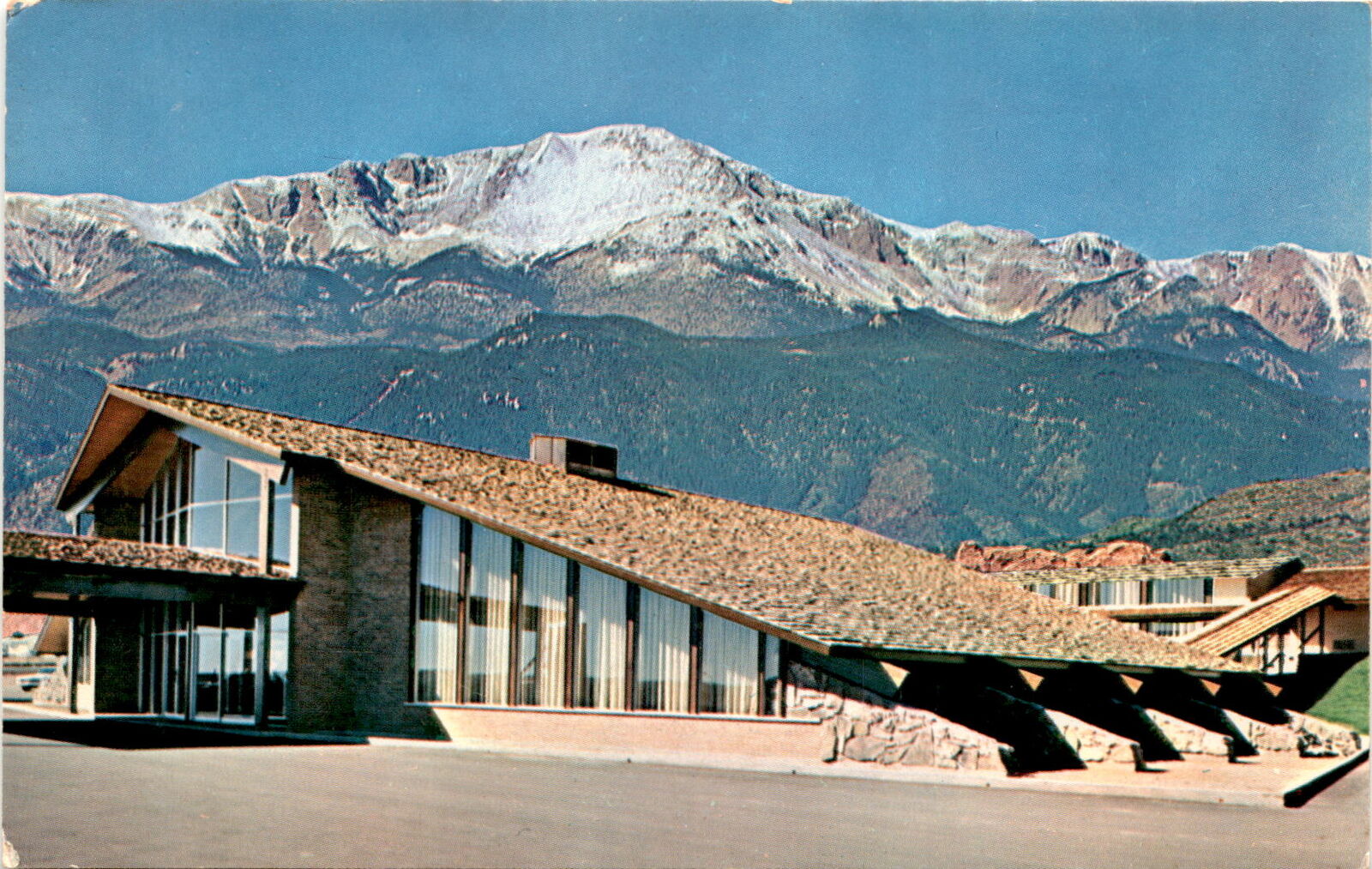 Luxurious Vintage Postcard: Palmer House Motel