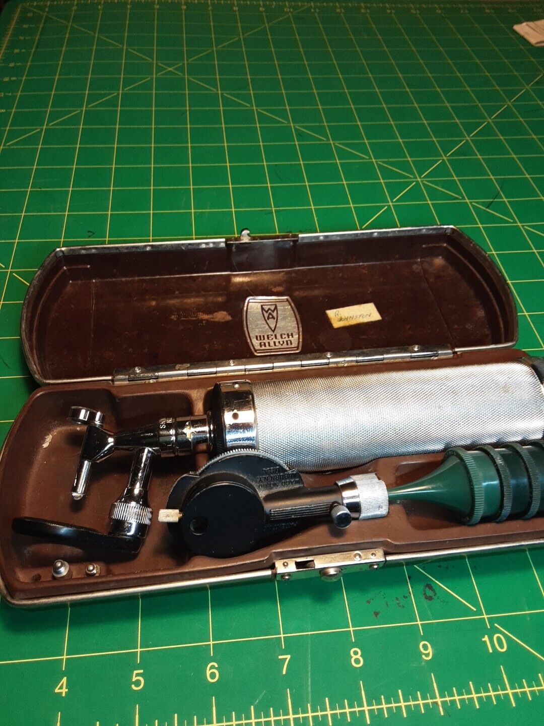 Vintage WELCH ALLYN Doctor's Otoscope Ophthalmoscope with Original Bakelite Case