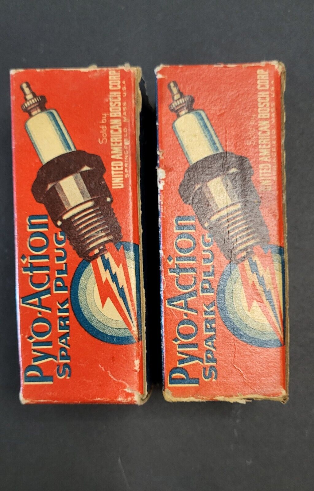NOS Vintage BOSCH Spark Plug PYI\'O ACTION DM35/1 Robert Bosch A-G  **Lot Of 2**