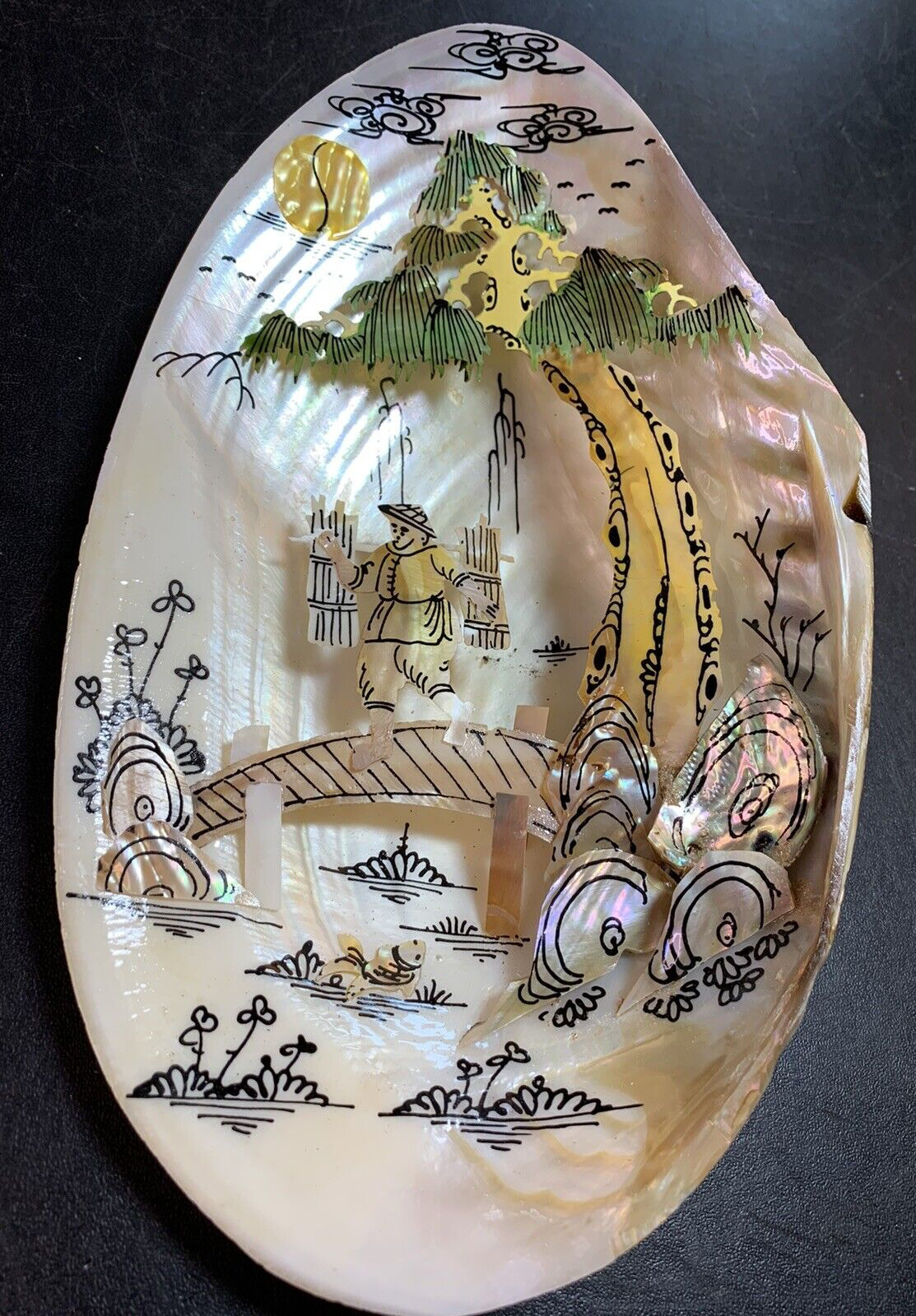 Sea Shell Applied Abalone Oriental Scene Hand Painted 11\