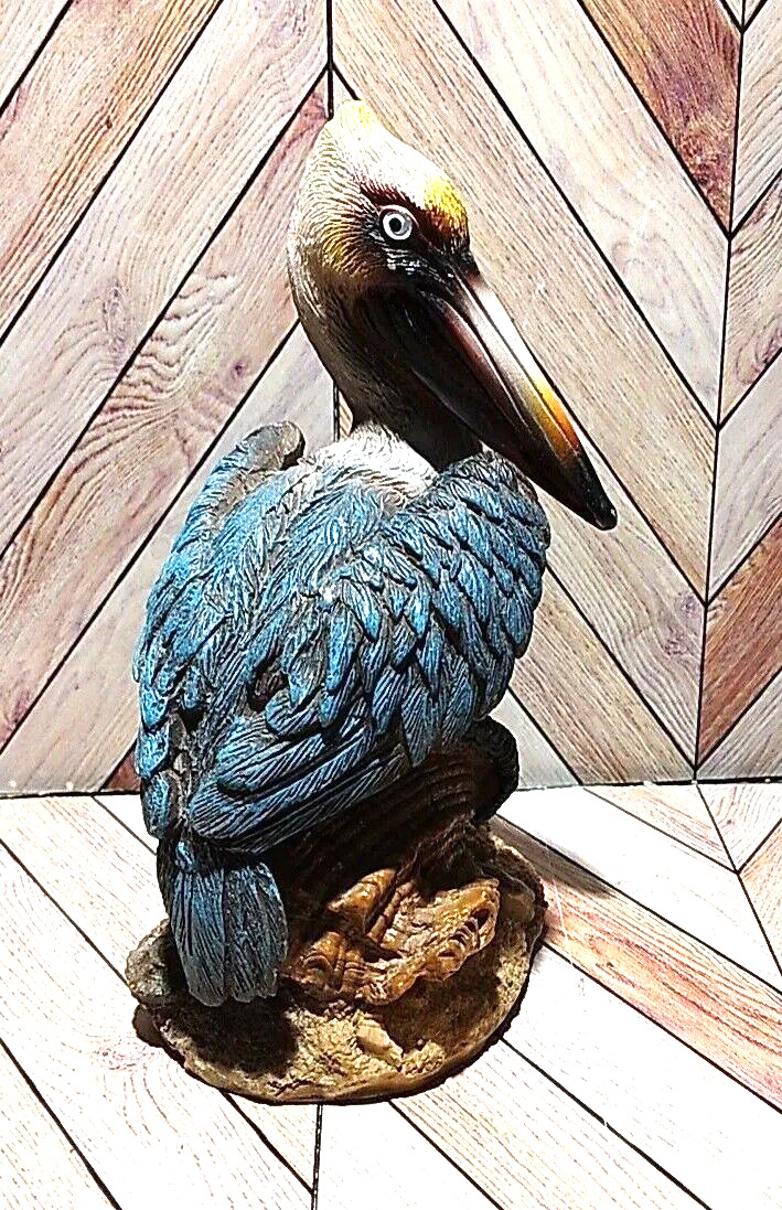 Pelican Figurine 5\