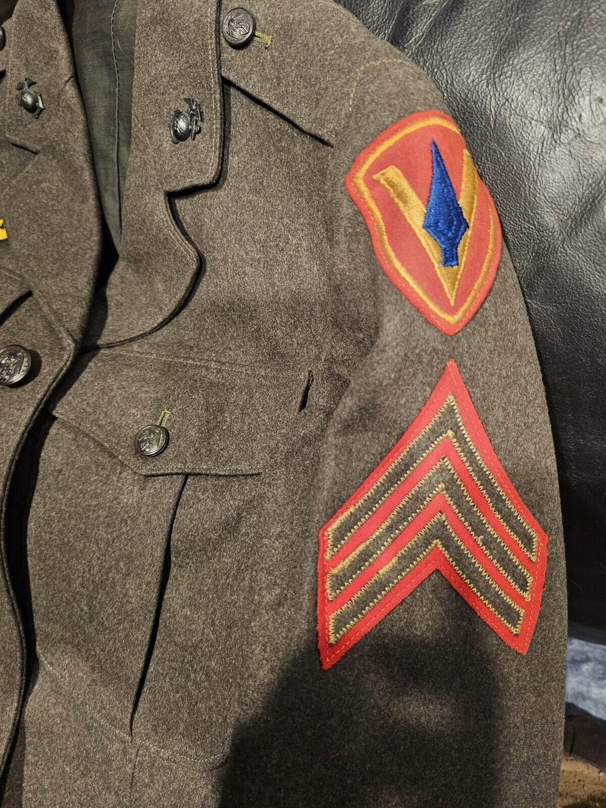 WWII USMC 5th Marine Division IWO JIMA Green Uniform Coat Named Patched L@@K