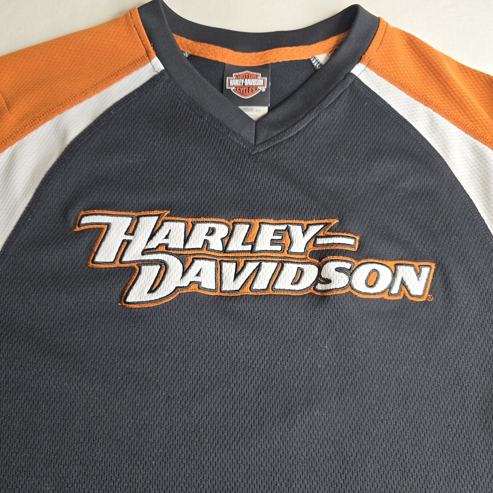 Harley Davidson Men's Black/Orange Logo V-Neck Size Large