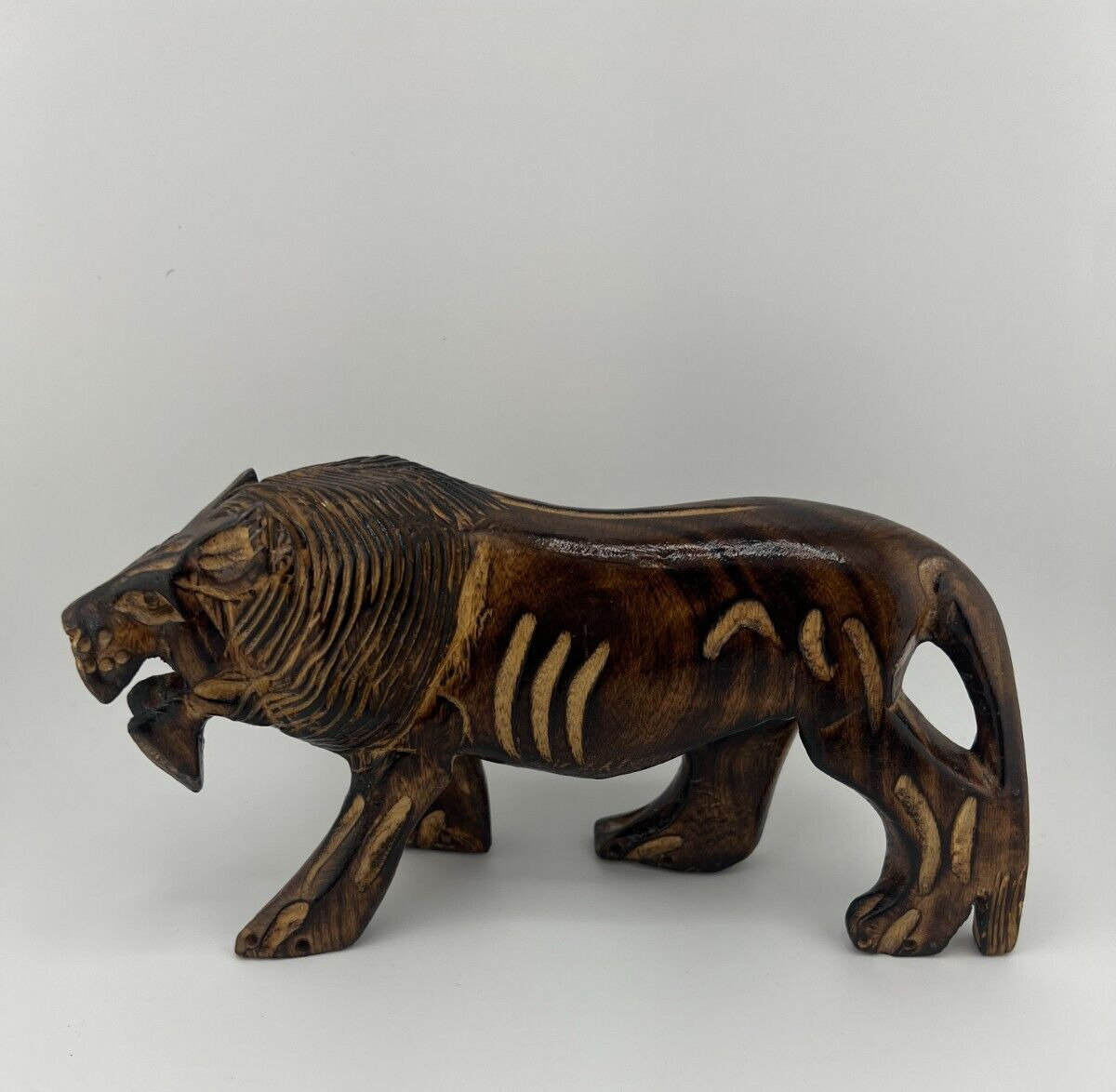 Hand Carved Wooden African Lion Tiger Safari Animal Carving 8\