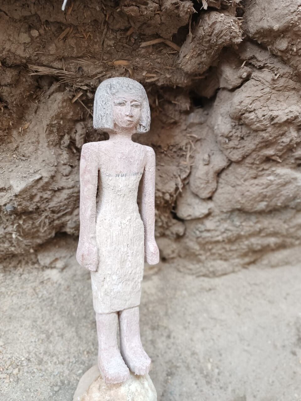 Authentic Replica of Queen  Nefertiti shrouded  - Ancient Egyptian