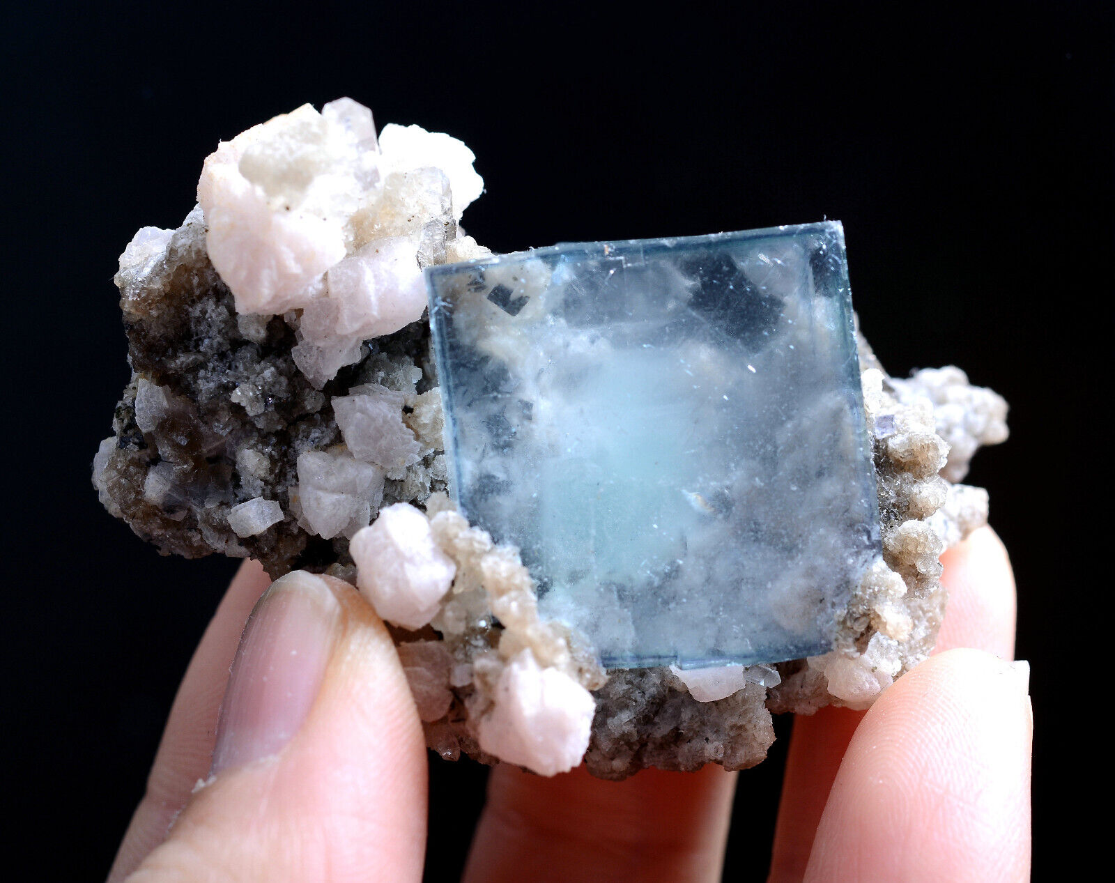 63g Natural Blue And White Porcelain Fluorite Mineral Specimen/Yaogangxian